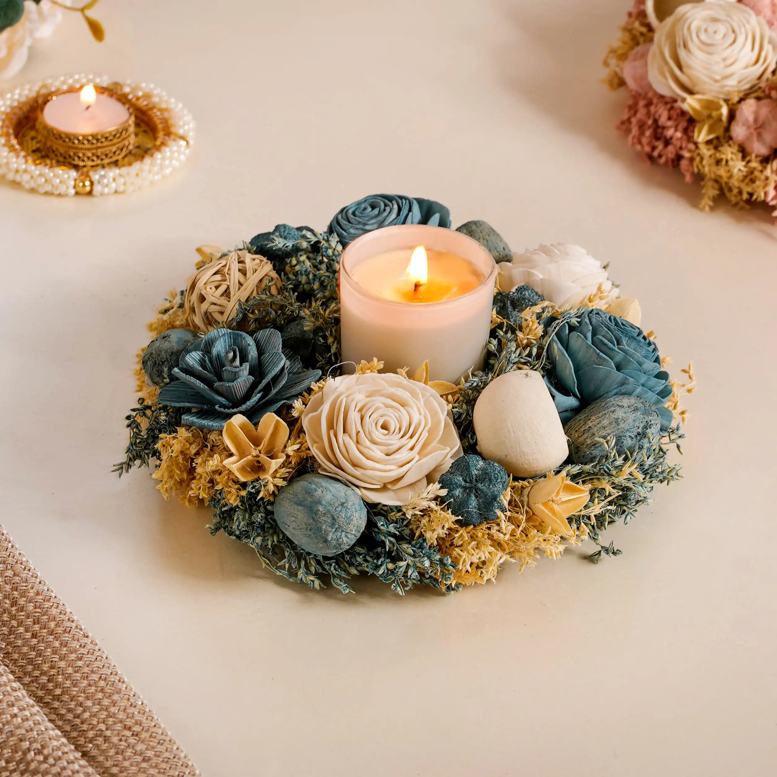 Sustainable Floral Wreath Garland Blue - Image 2