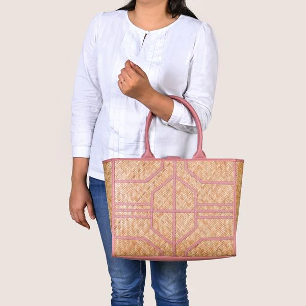 Sustainable BreezeBag Pink Tote - Image 2
