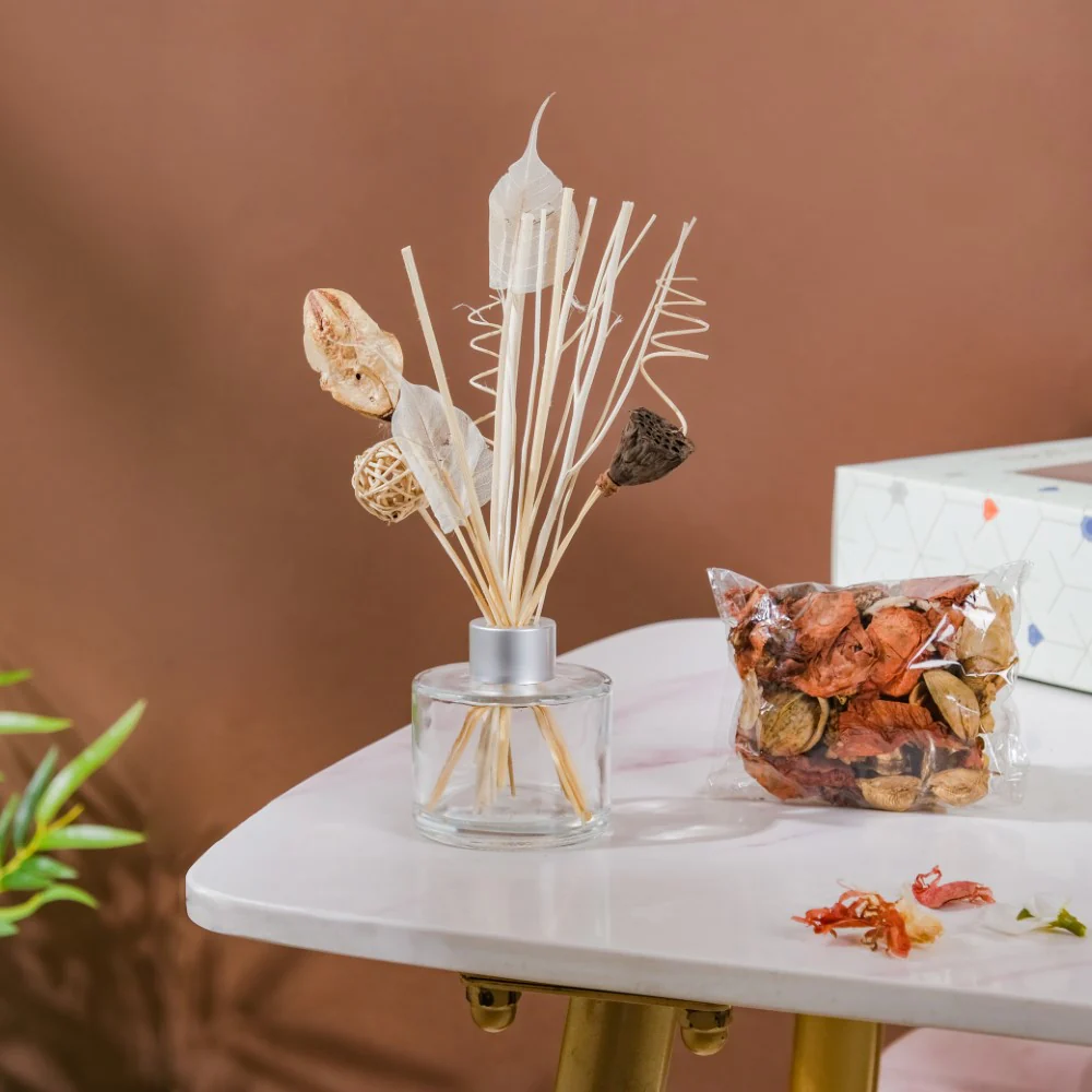 Sweet Vanilla Bouquet Reed Diffuser Gift Set Of 3 - Image 4