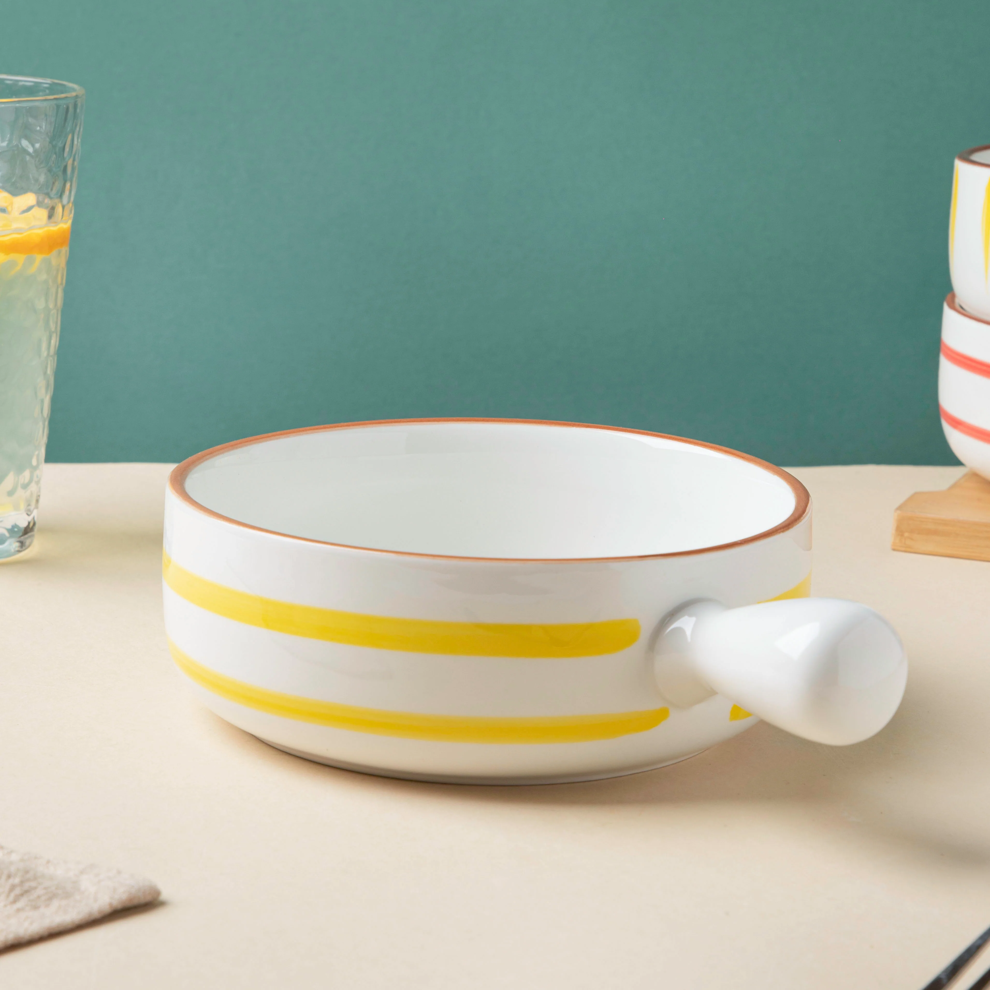 Swirl Baking Bowl With Handle Yellow - Image 4