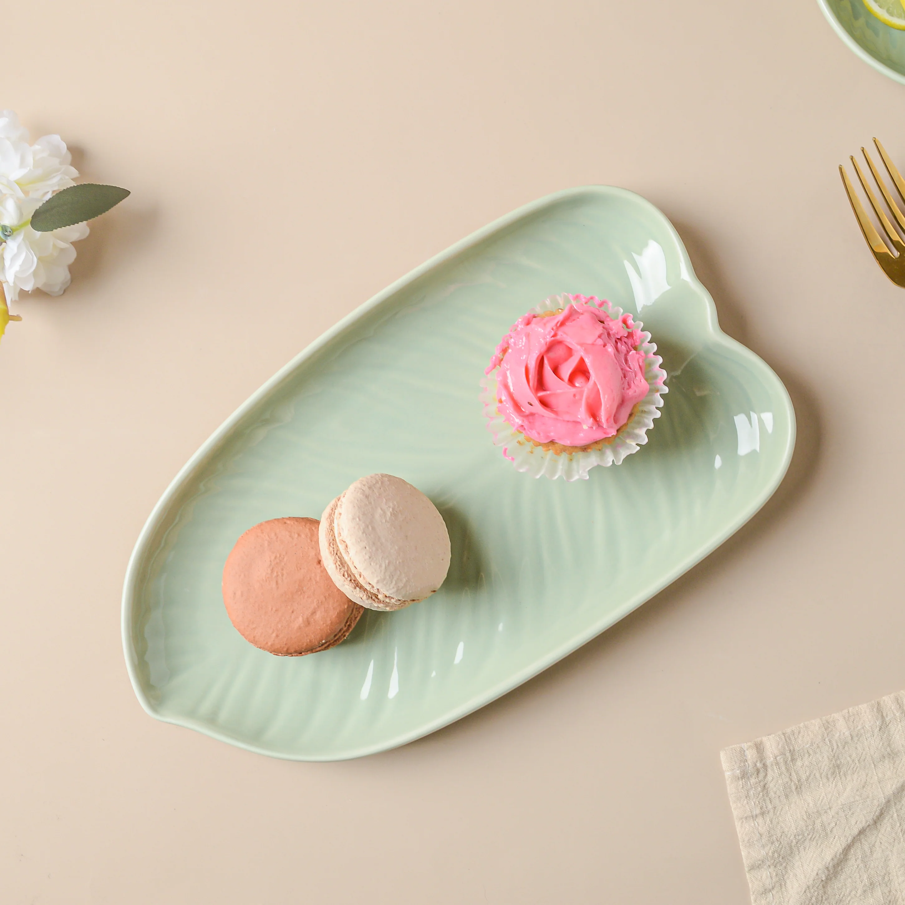 Taro Leaf 30 Piece Dinner Set For 6 - Image 18