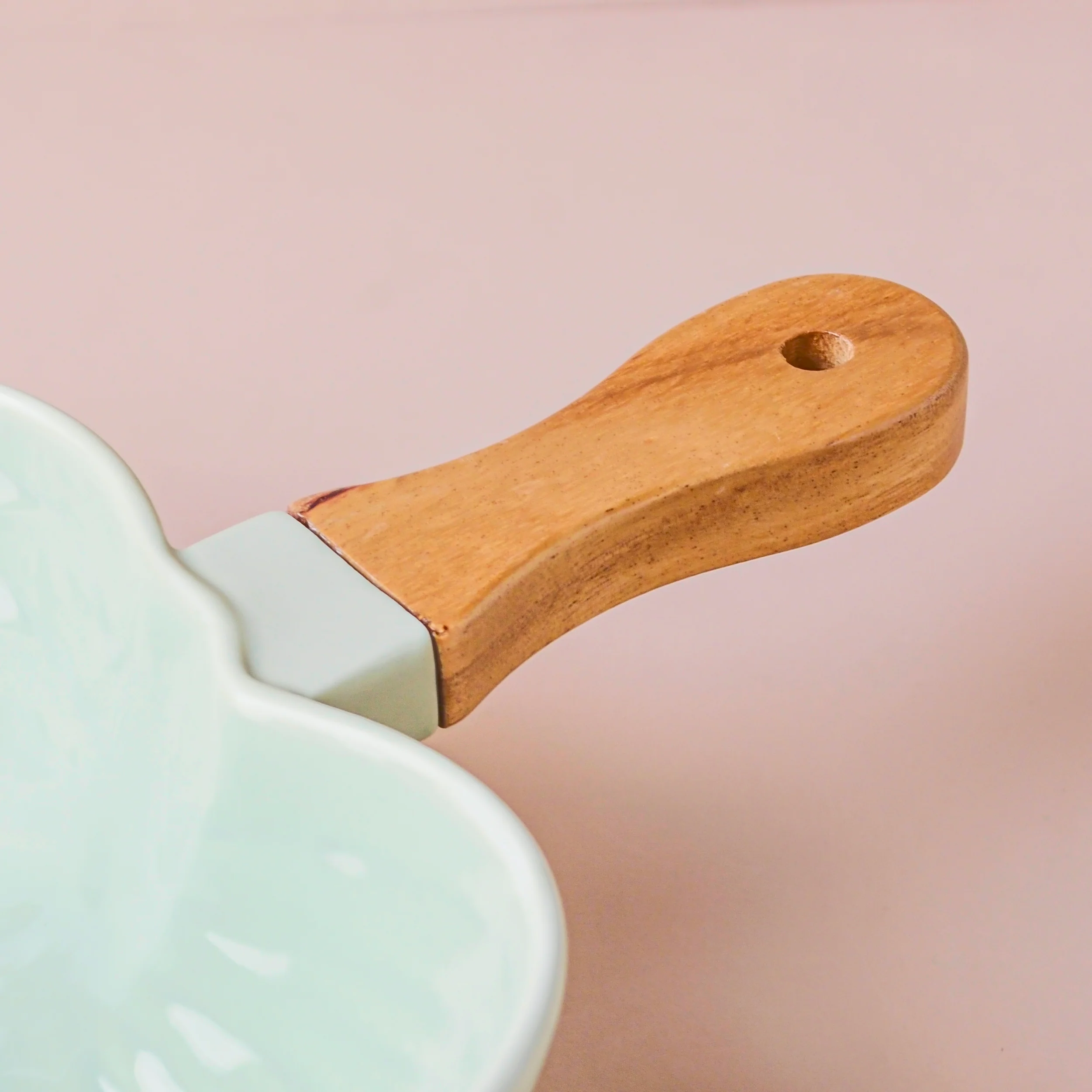 Taro Leaf Bowl With Handle Serving Bowl 8.5 Inch - Image 5