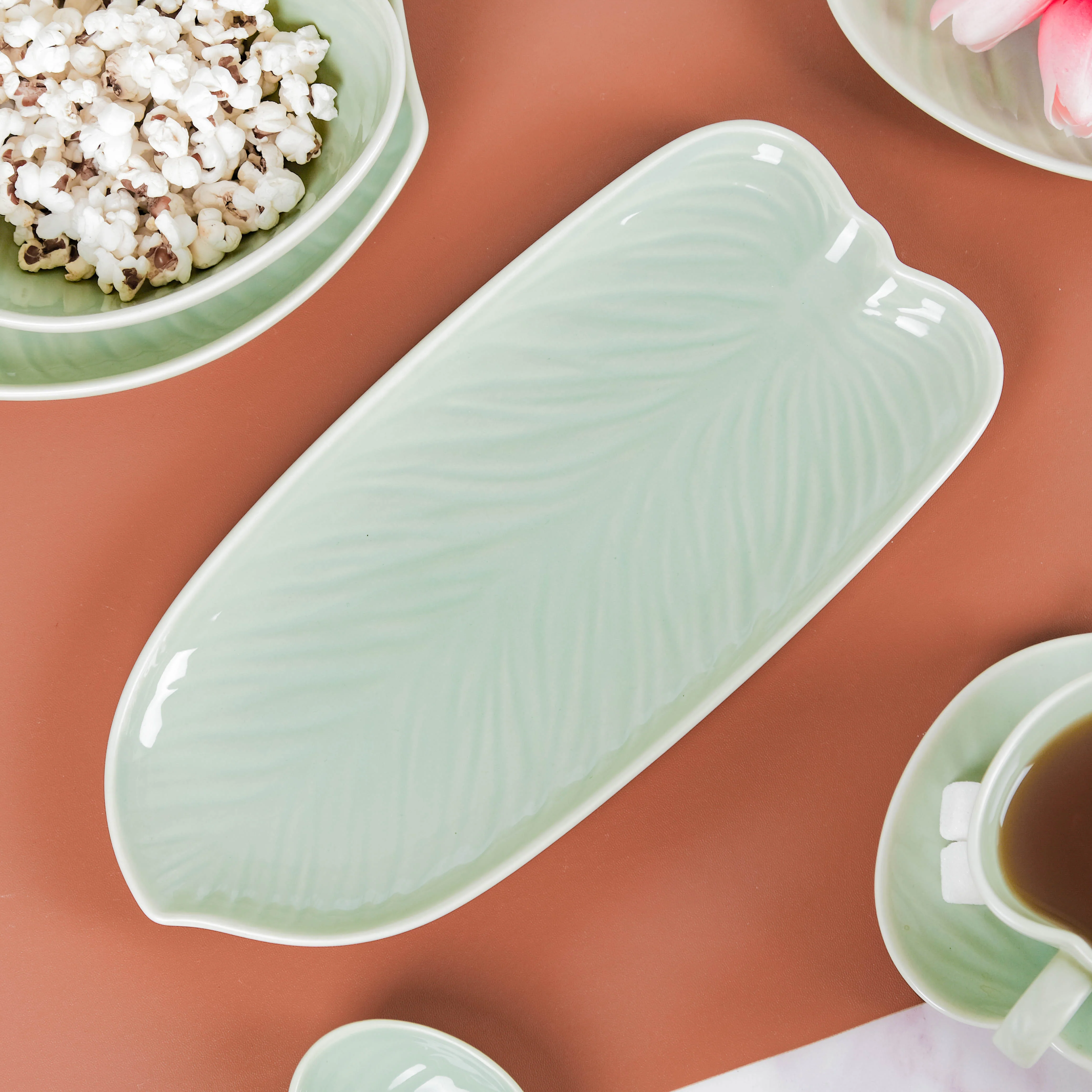 Taro Leaf Platter Large 11.5 Inch - Image 7