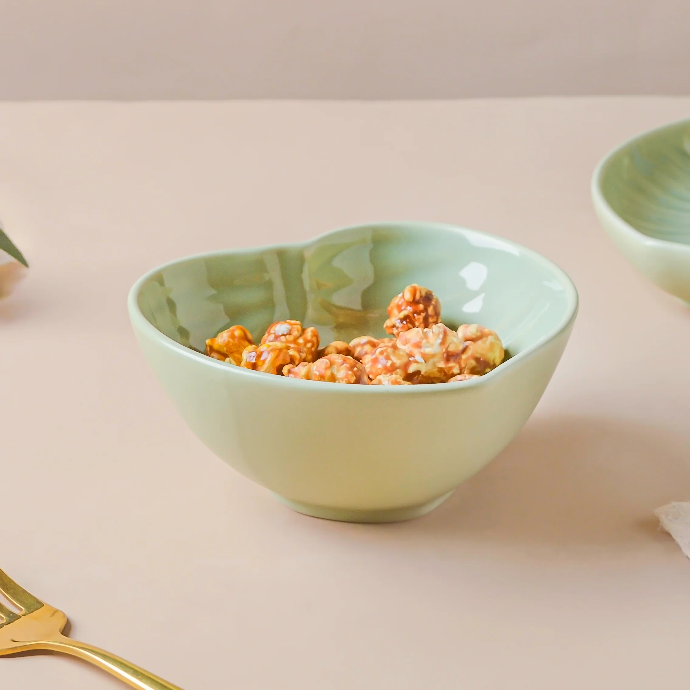 Taro Leaf Snack Bowl Small 300 ml - Image 6
