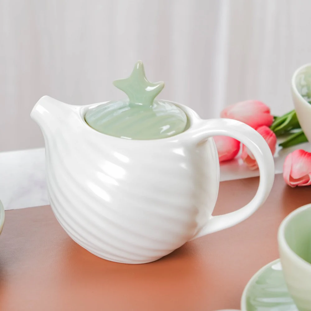 Taro Leaf Teapot With Lid - Image 5