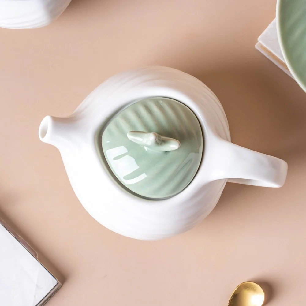 Taro Leaf Teapot With Lid - Image 9