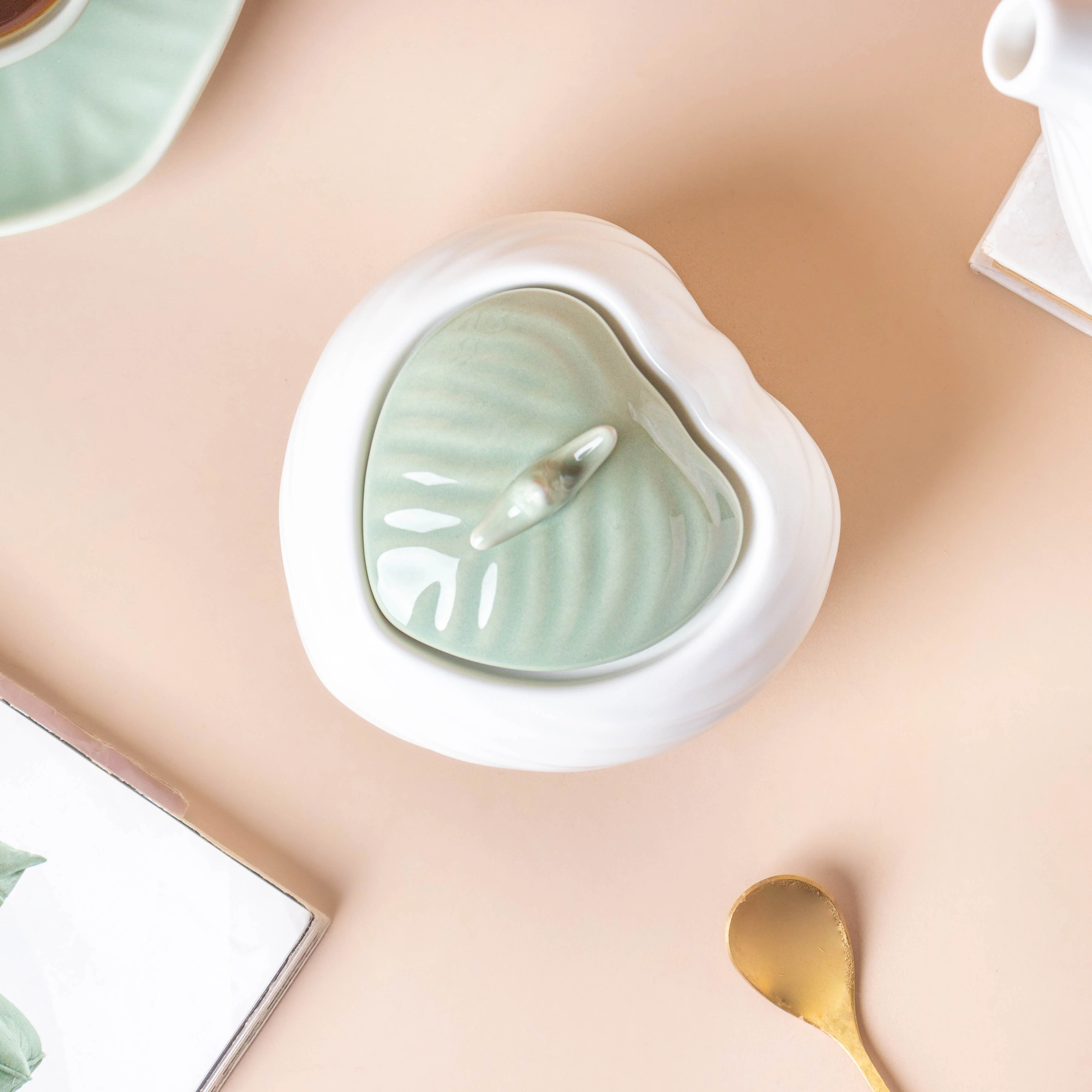 Taro Leaf White Jar With Lid - Image 9