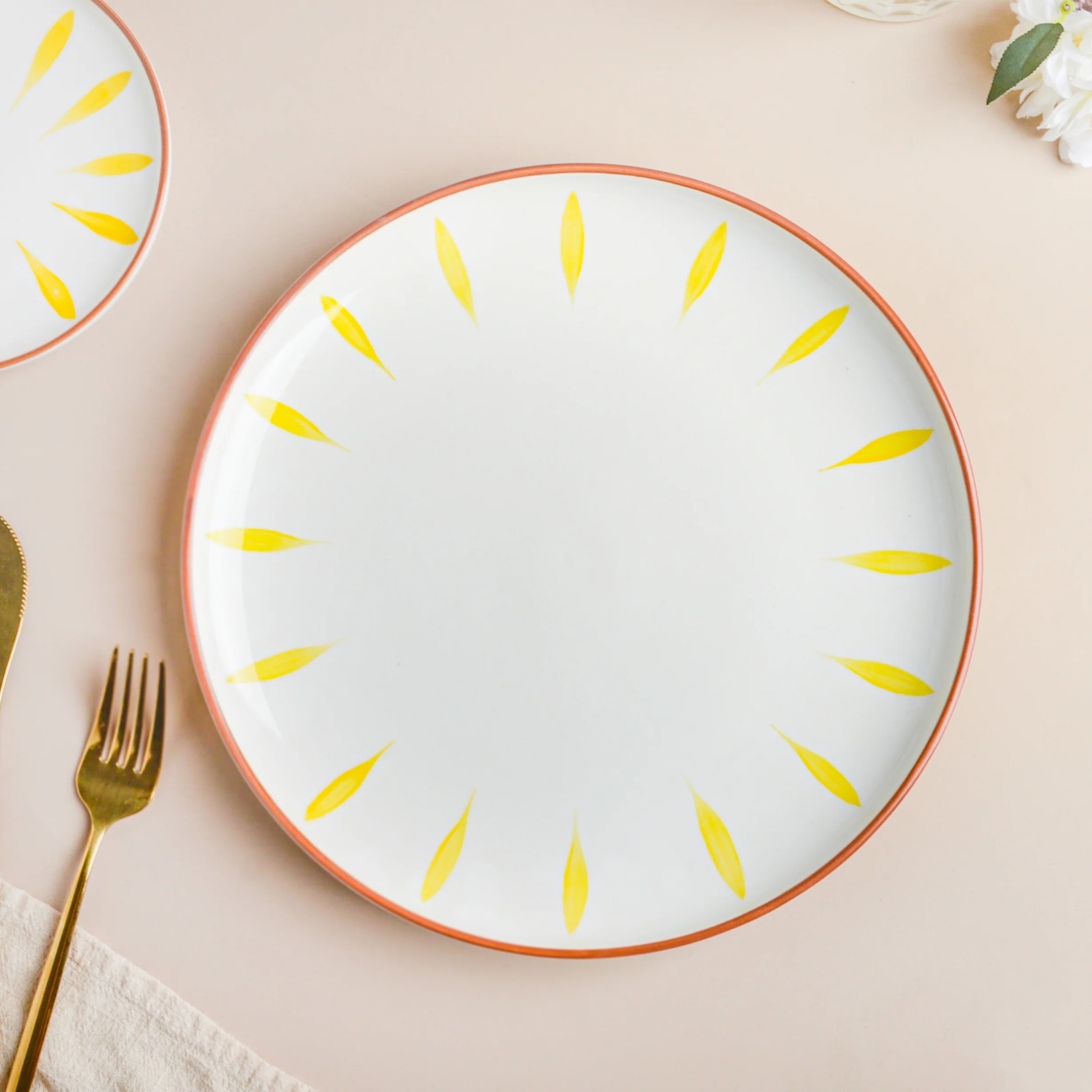 Teardrop Dinner Plate Yellow 10 Inch - Image 5