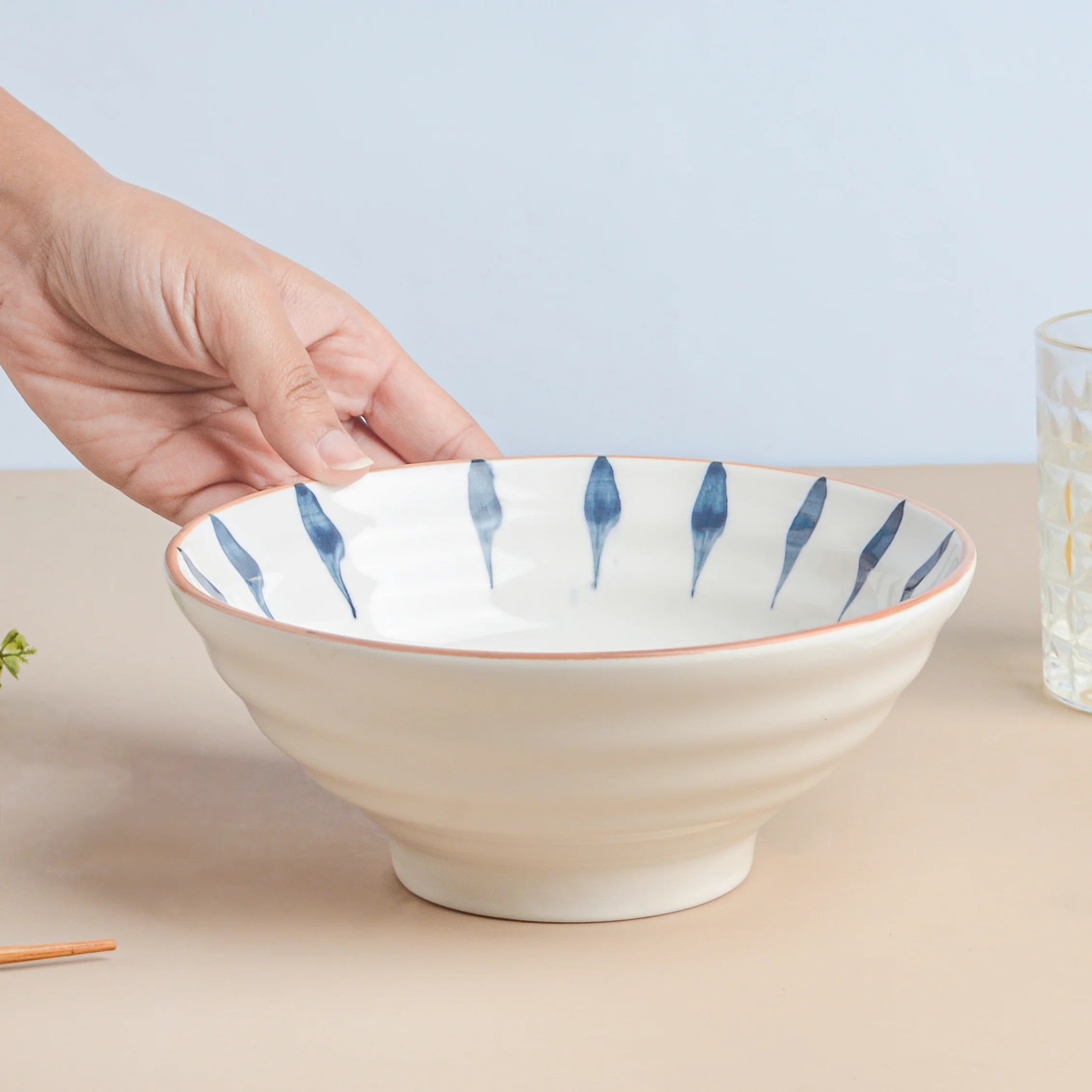 Teardrop Textured Ramen Bowl Blue 550 ml - Image 3