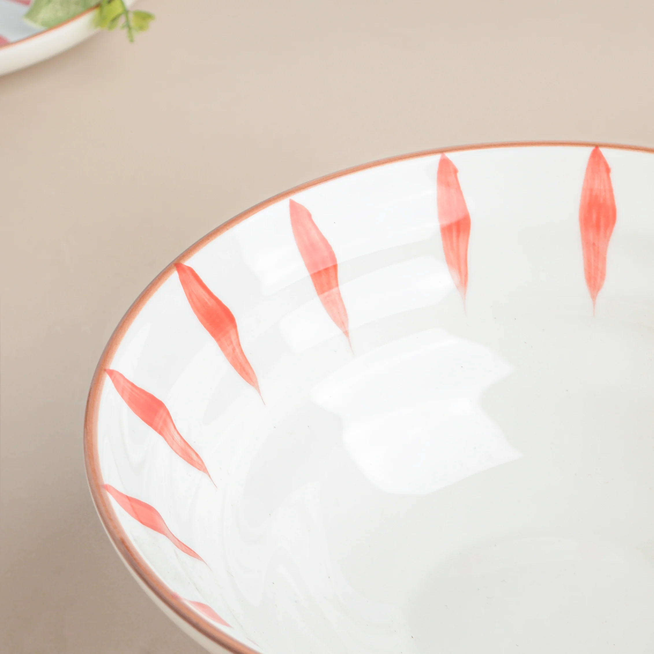 Teardrop Textured Ramen Bowl Red 550 ml - Image 5