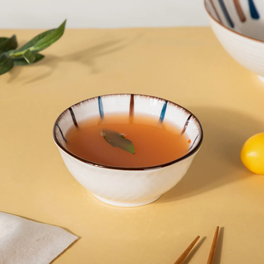 Teardrop White Ceramic Textured Soup Bowl - Image 3