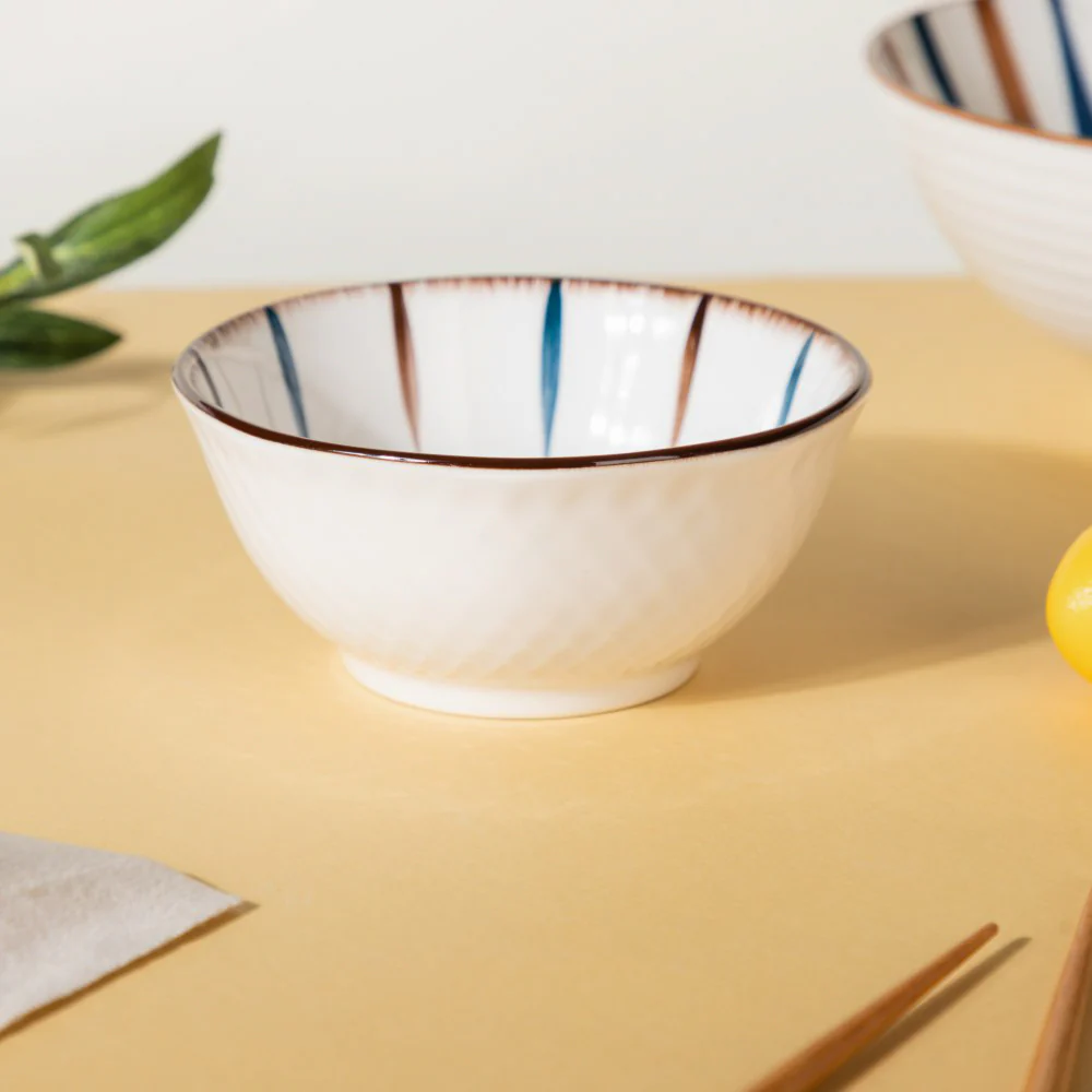 Teardrop White Ceramic Textured Soup Bowl - Image 5