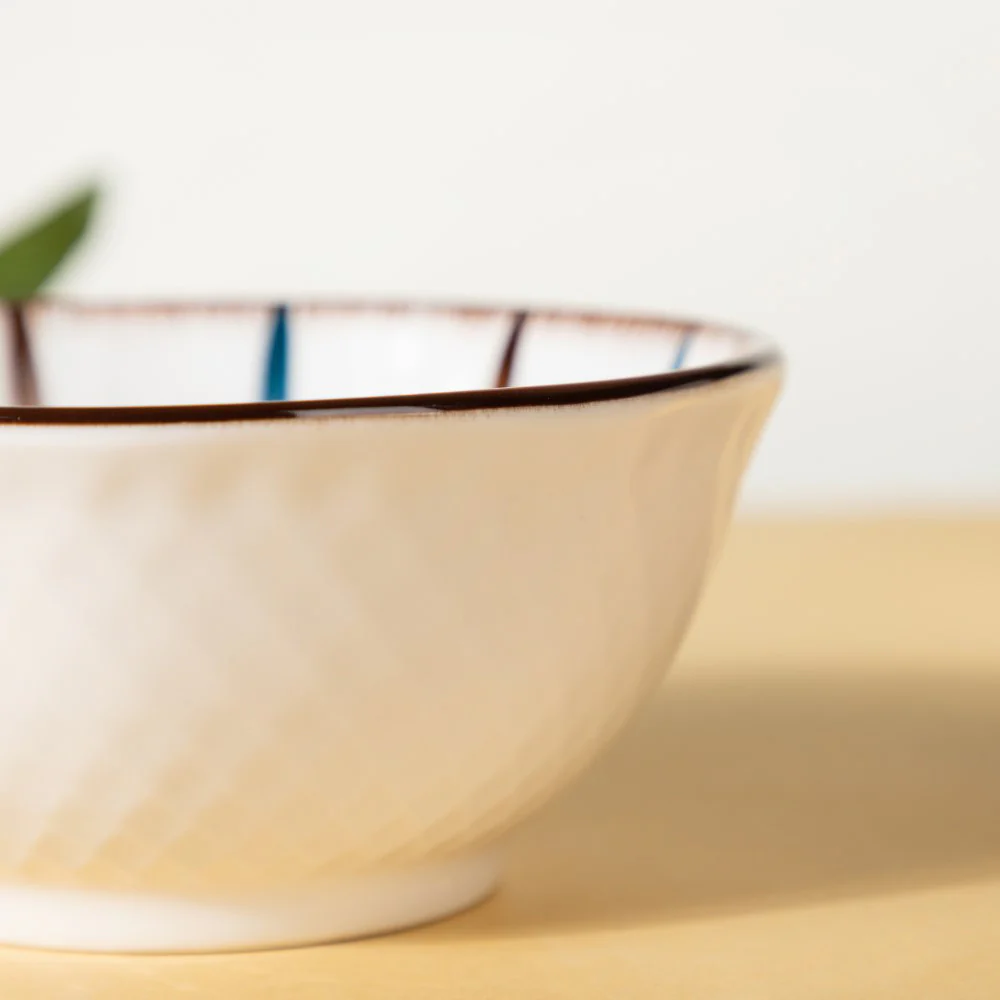 Teardrop White Ceramic Textured Soup Bowl - Image 7