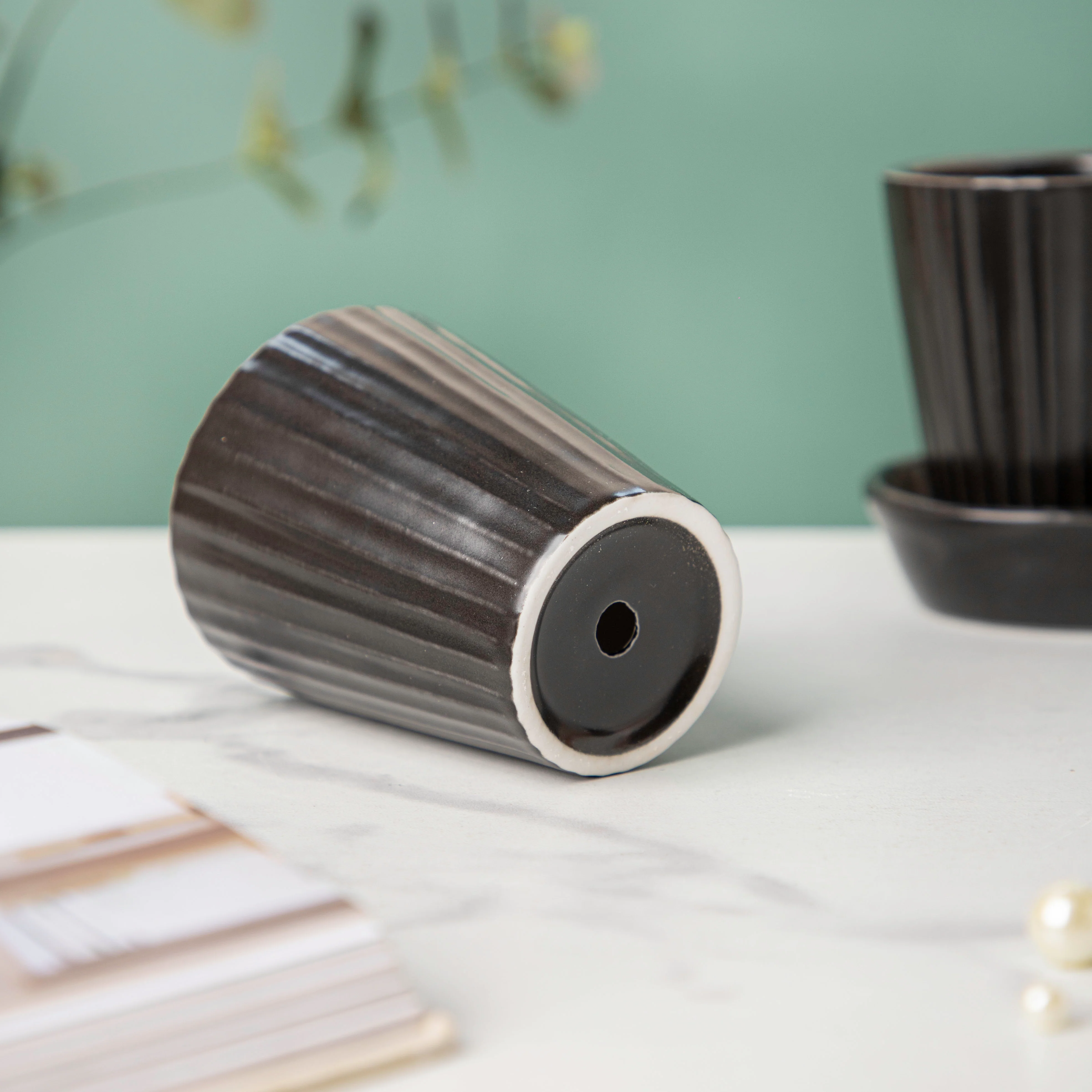 Ternion Ribbed Planter Set Of 3 Black With Plate - Image 6