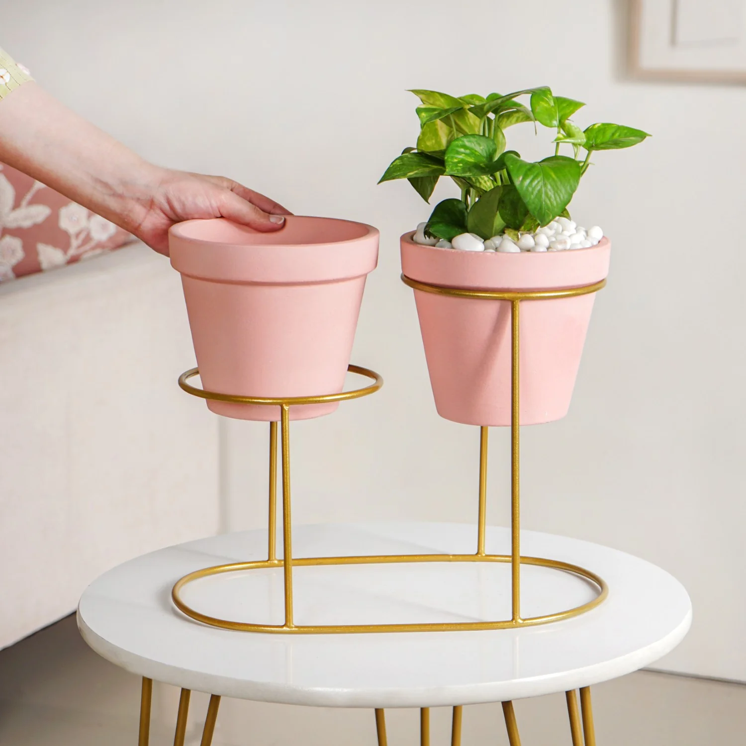 TerraDuo Decorative Planters With Two Tier Gold Stand Pink - Image 3