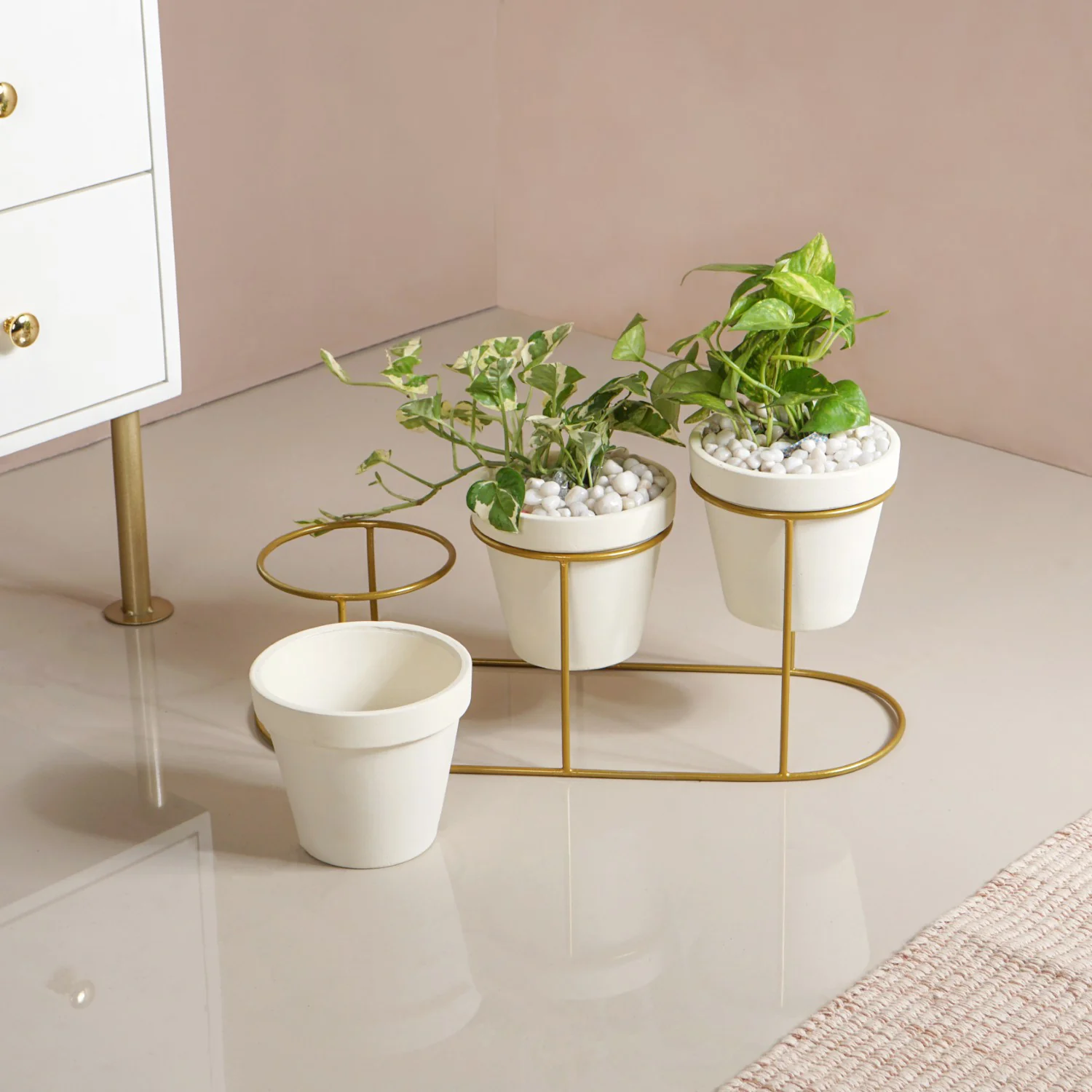 TerraGold Planters With Metal Stand Cream White - Image 3