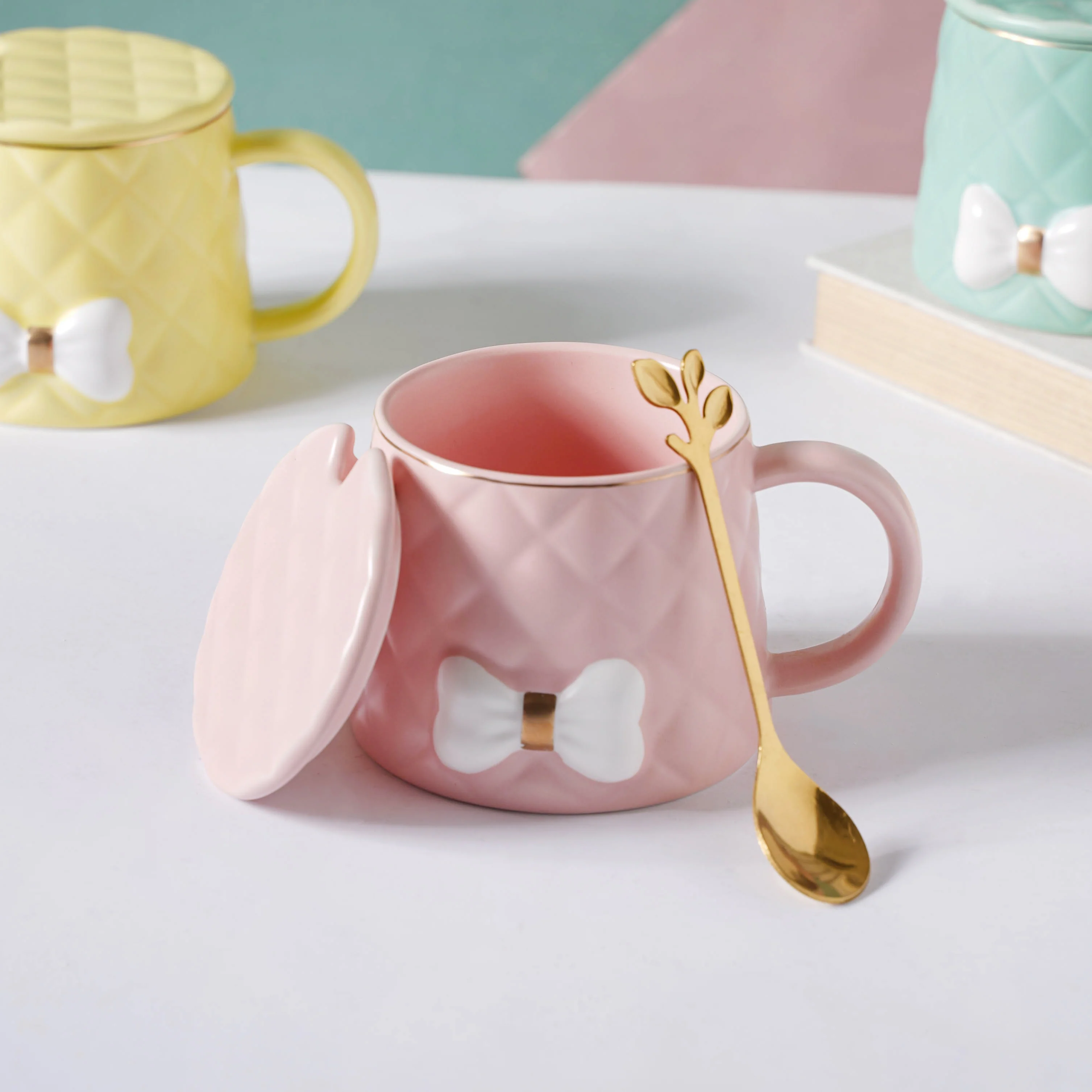 Textured Bow Cup - Image 11