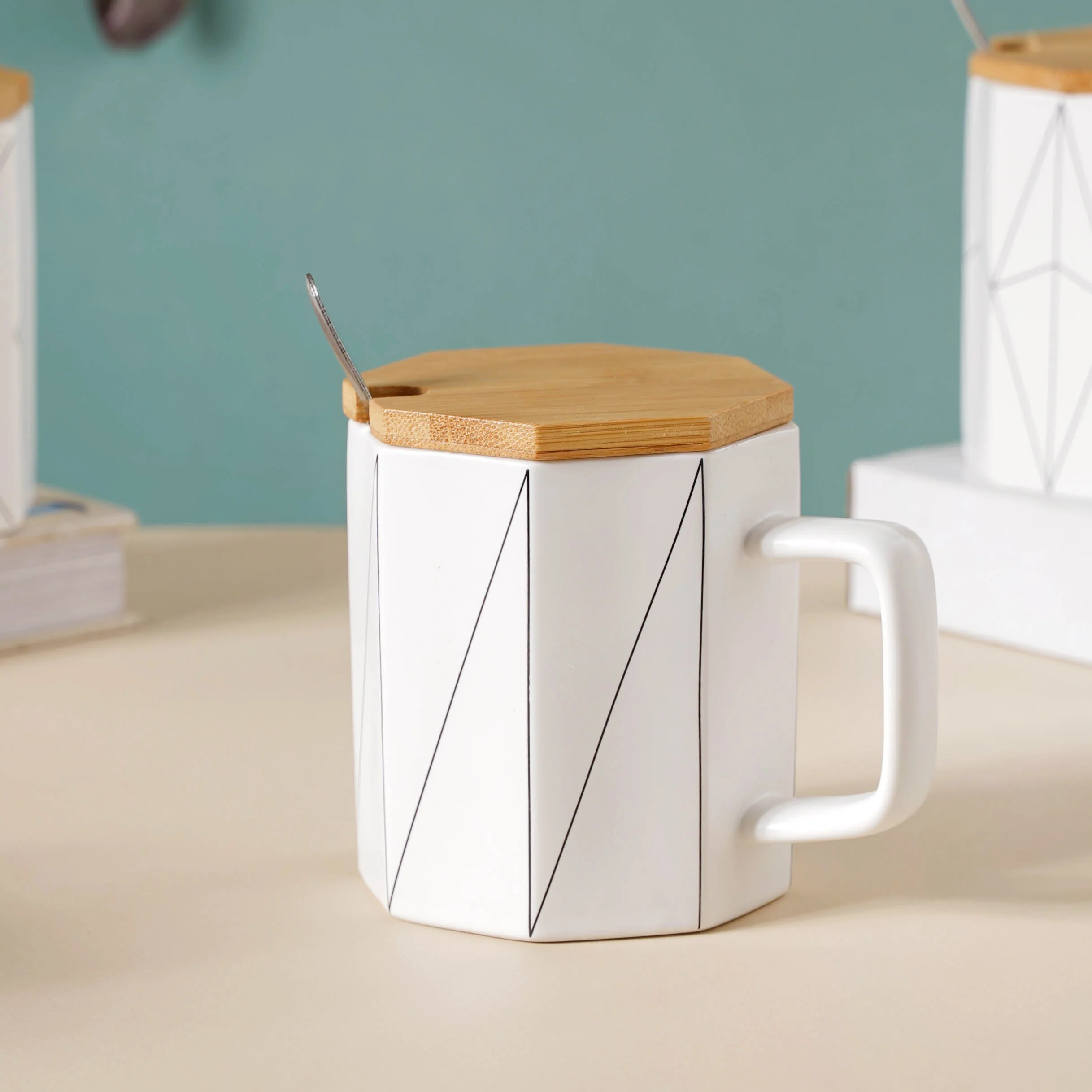 Textured Mug With Wooden Lid - Image 9