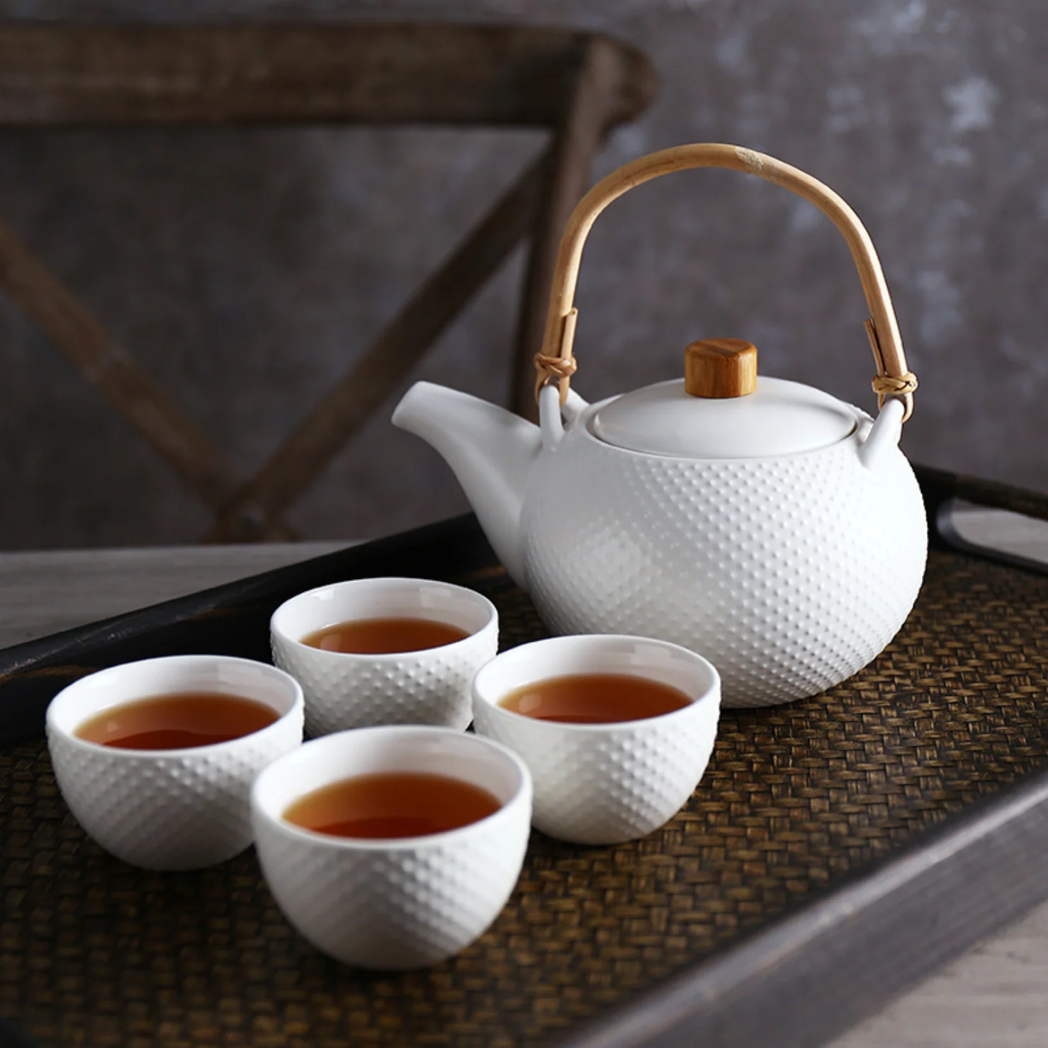 MAGNIFIQUE textured tea pot - white - Image 2