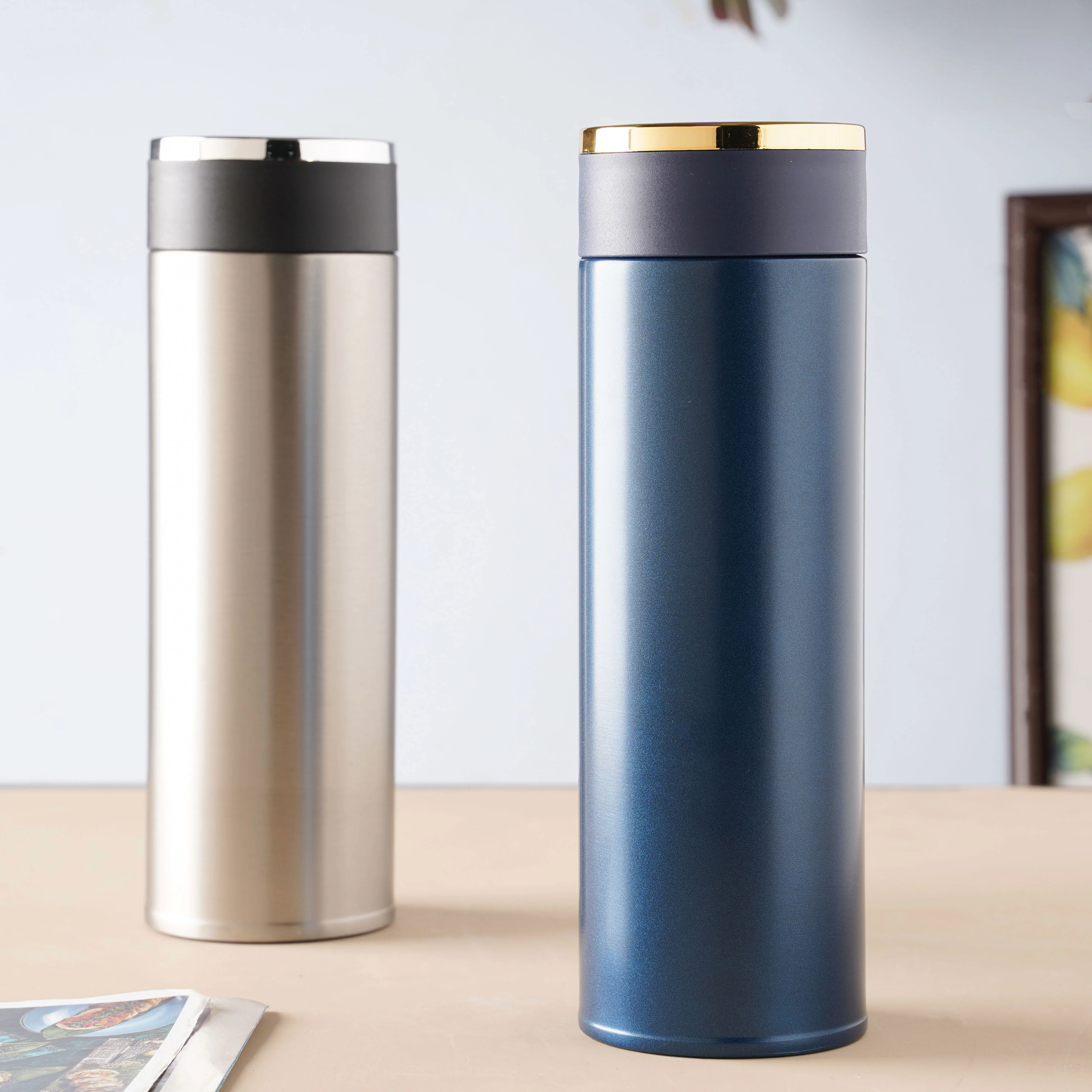 Thermos Bottle with Tea Filter - Image 4