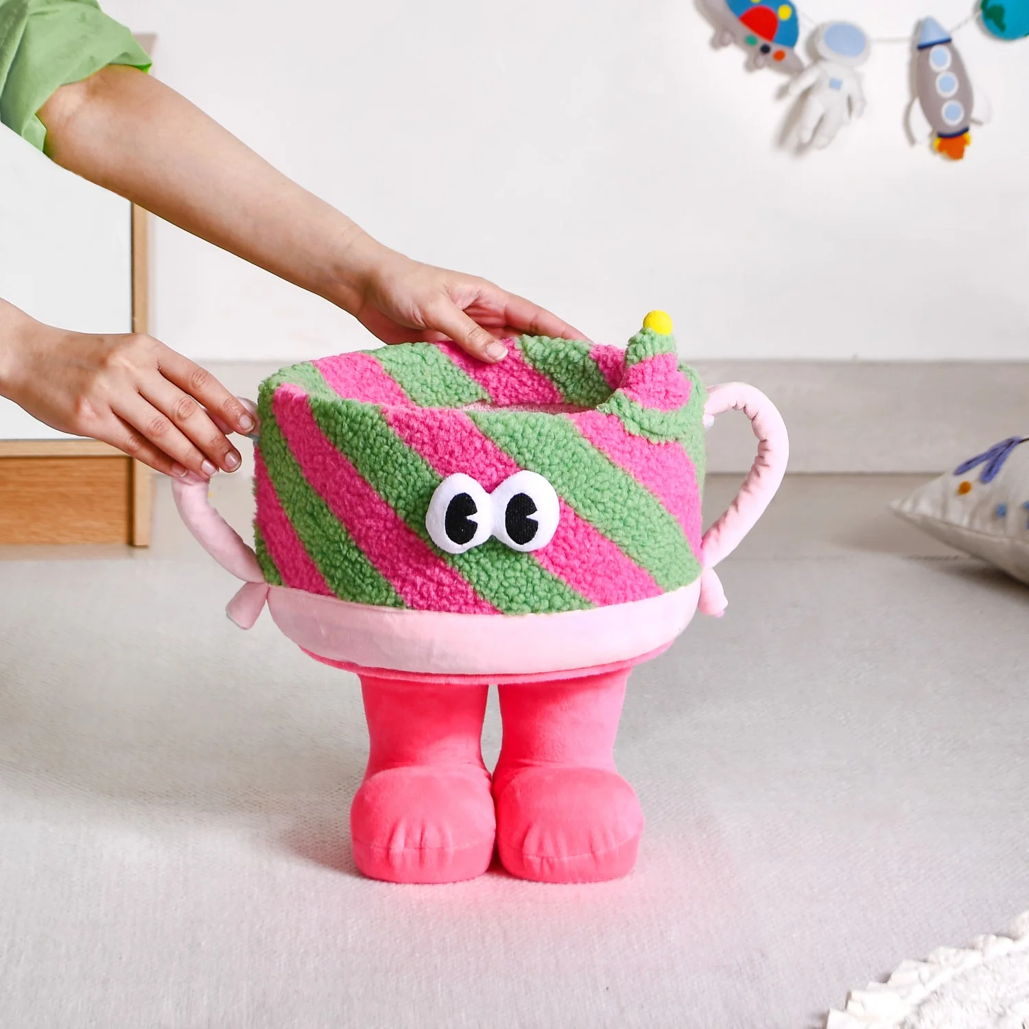Tiny Hat Tidy-Up Basket - Image 2