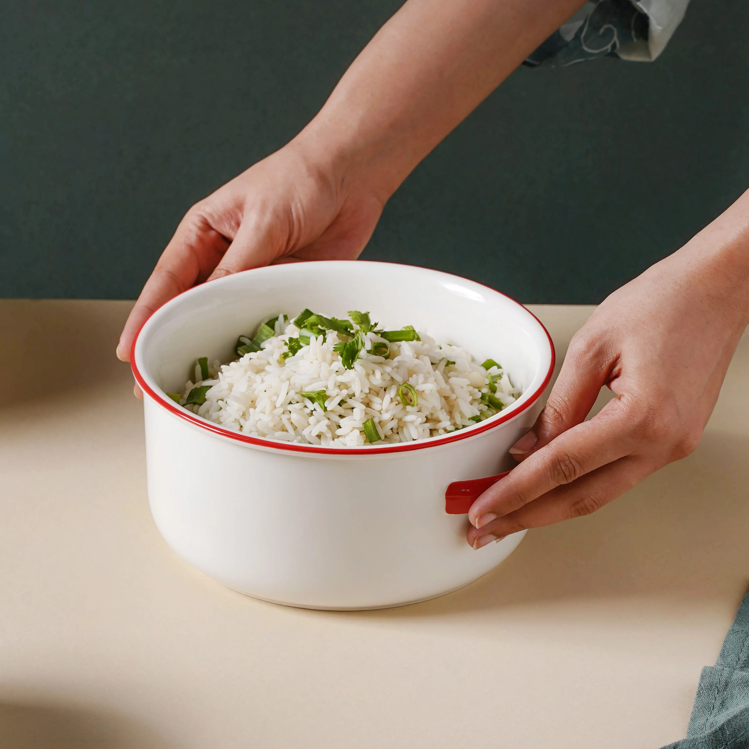 Toujours Serving Bowl With Handle - Image 3