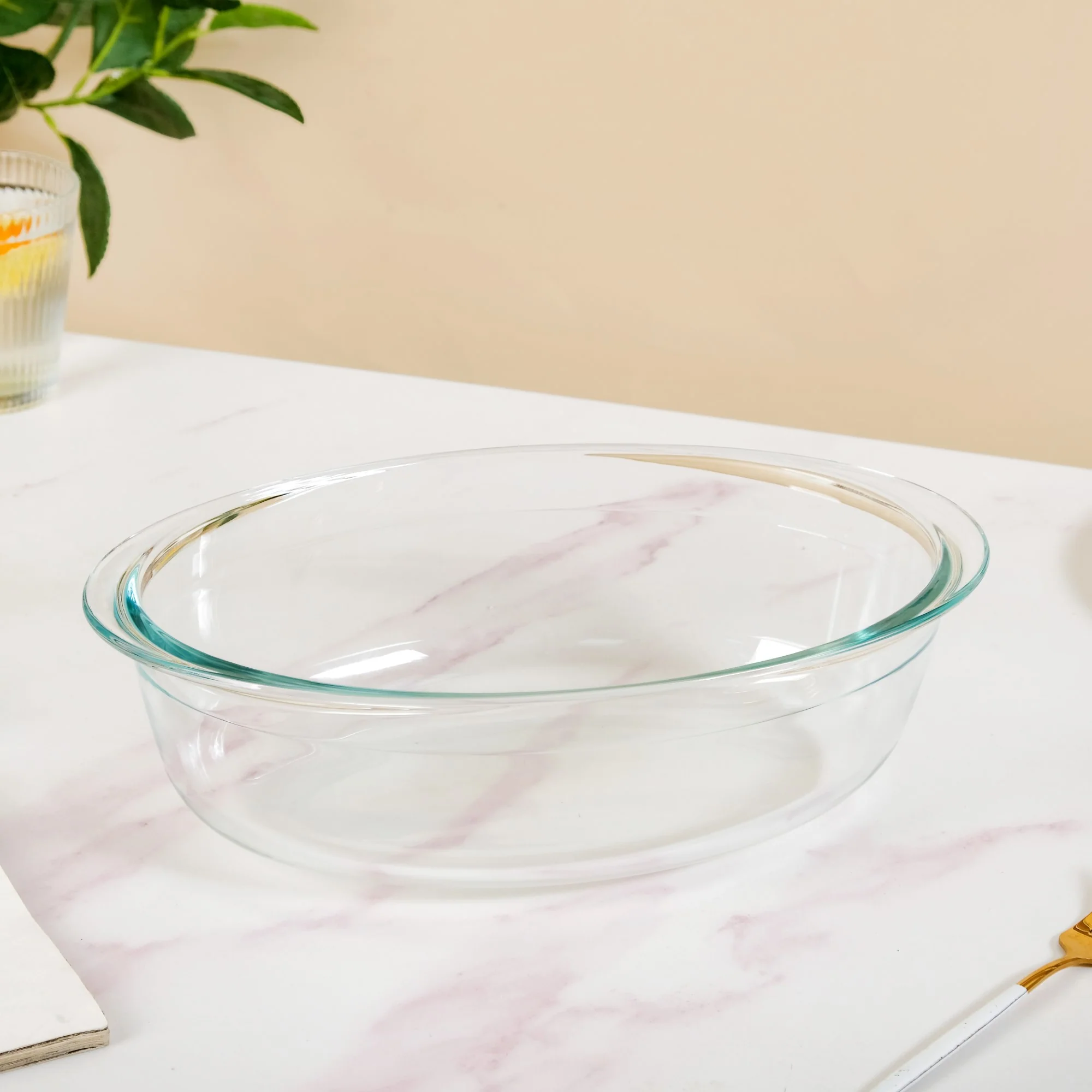 Transparent Oval Glass Casserole Dish With Lid 3300ml - Image 6