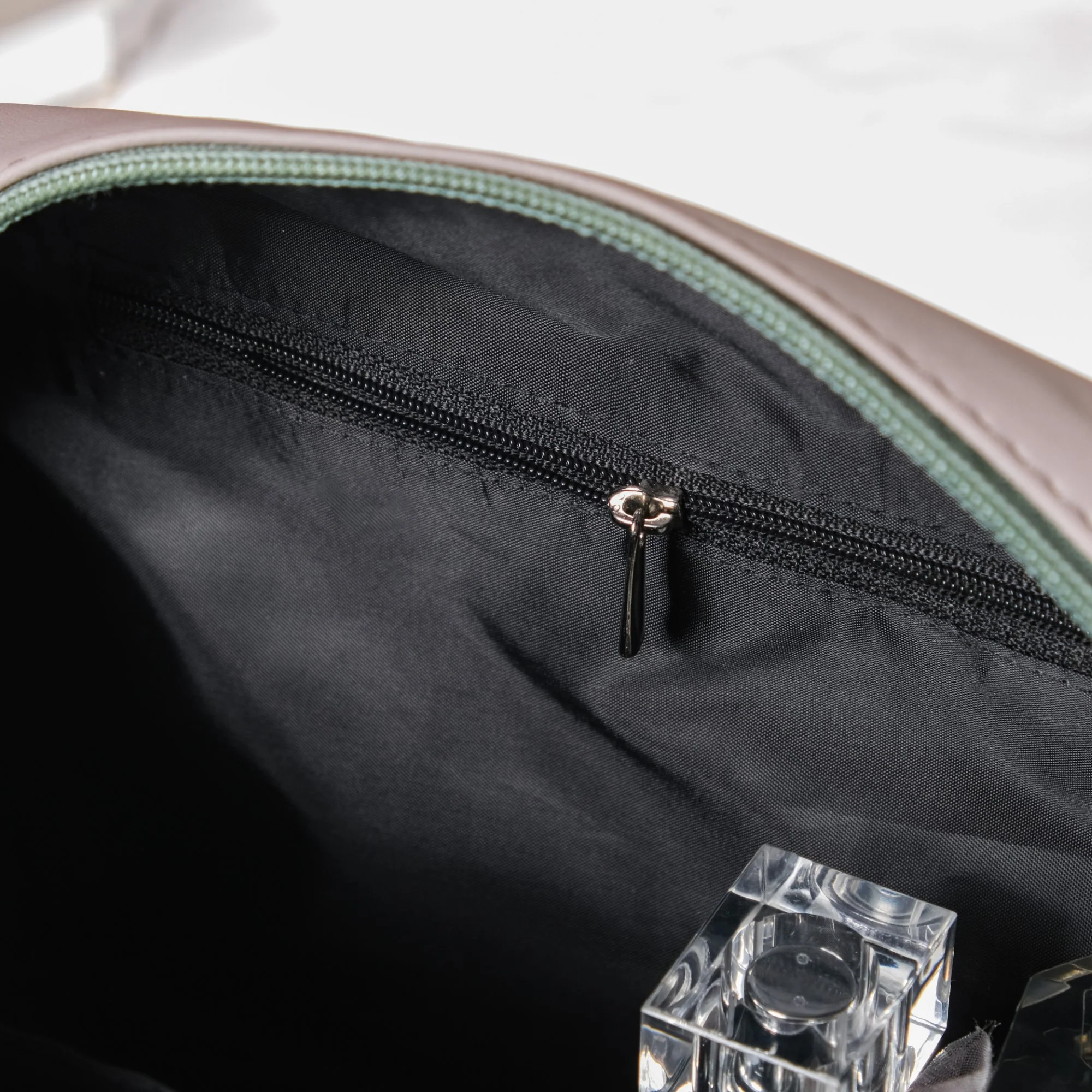 Trendy Travel Pouch Set of 3 Green - Image 16