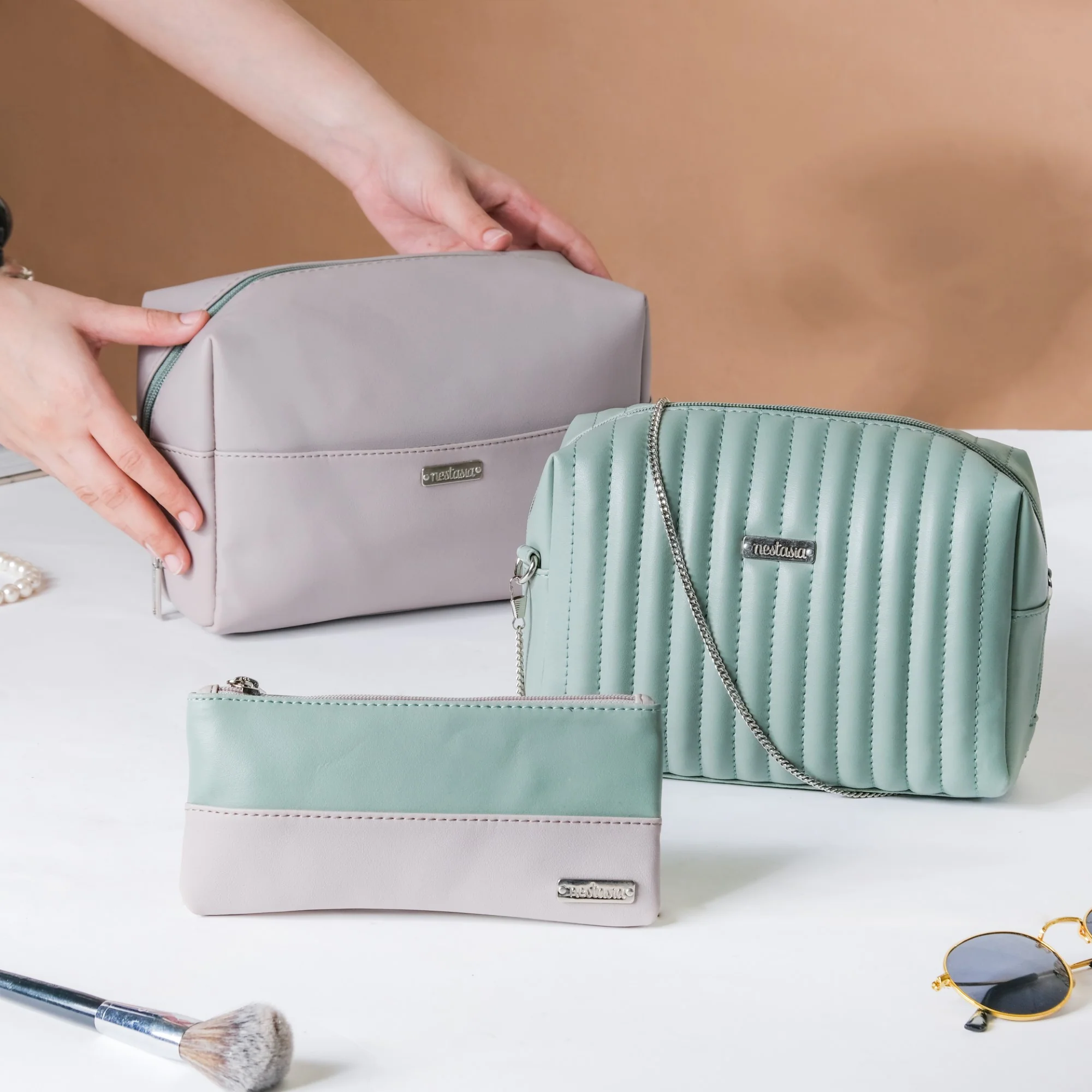 Trendy Travel Pouch Set of 3 Green - Image 6