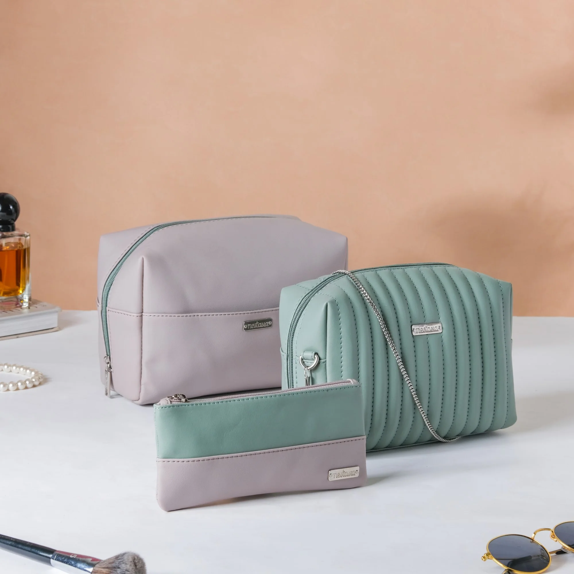 Trendy Travel Pouch Set of 3 Green - Image 7