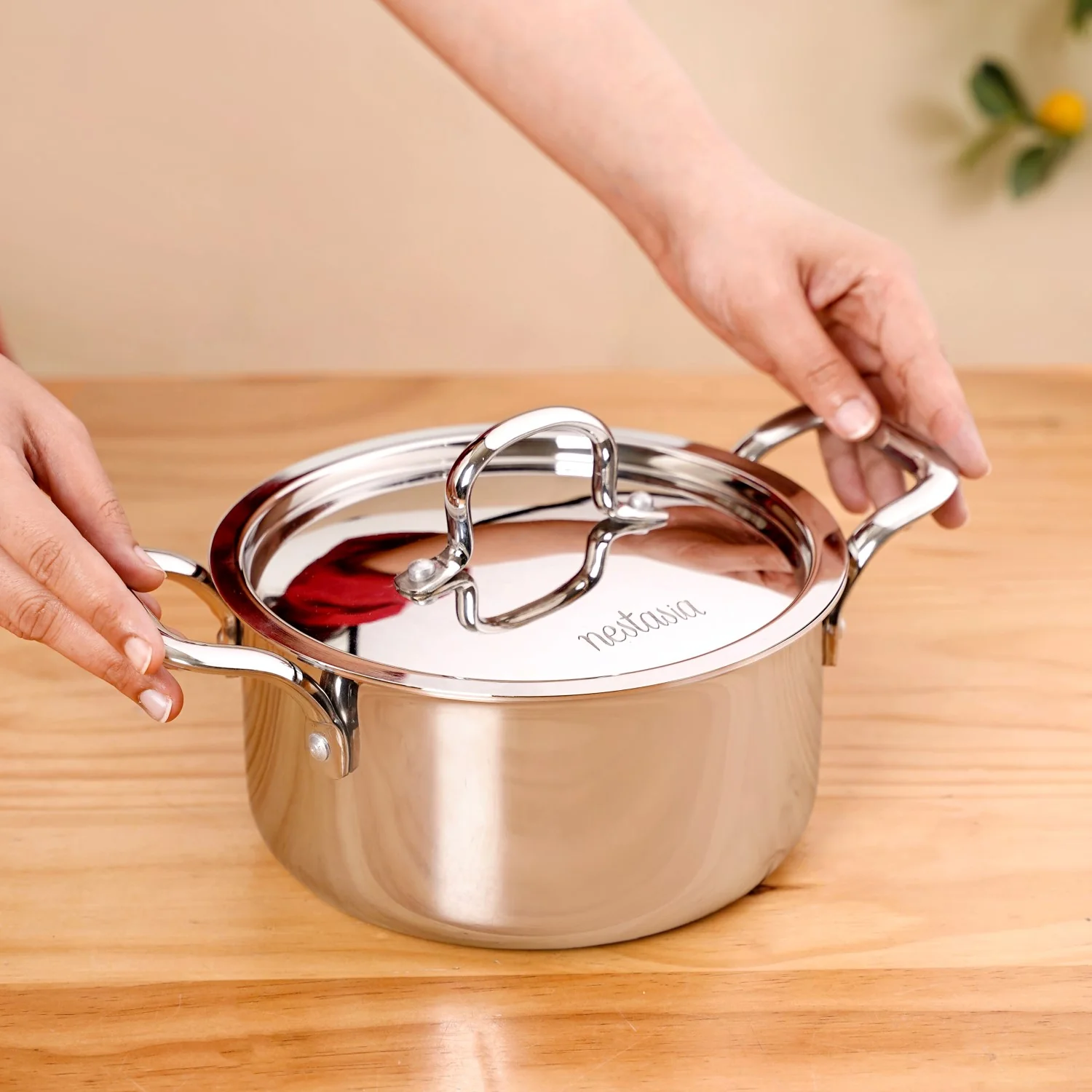 Tri Ply Stainless Steel Casserole Pot With Lid 2300ml - Image 2