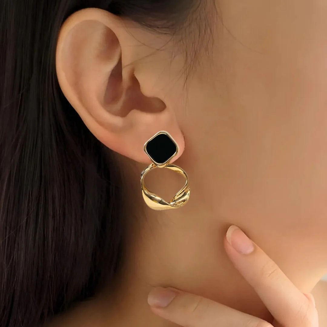 Twisted Hoop Dangling Earrings Black - Image 2