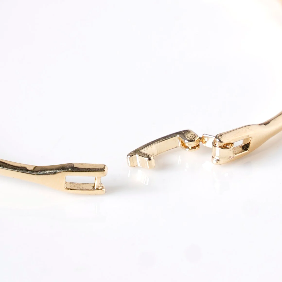 Twisted Infinity Gold Bracelet - Image 5