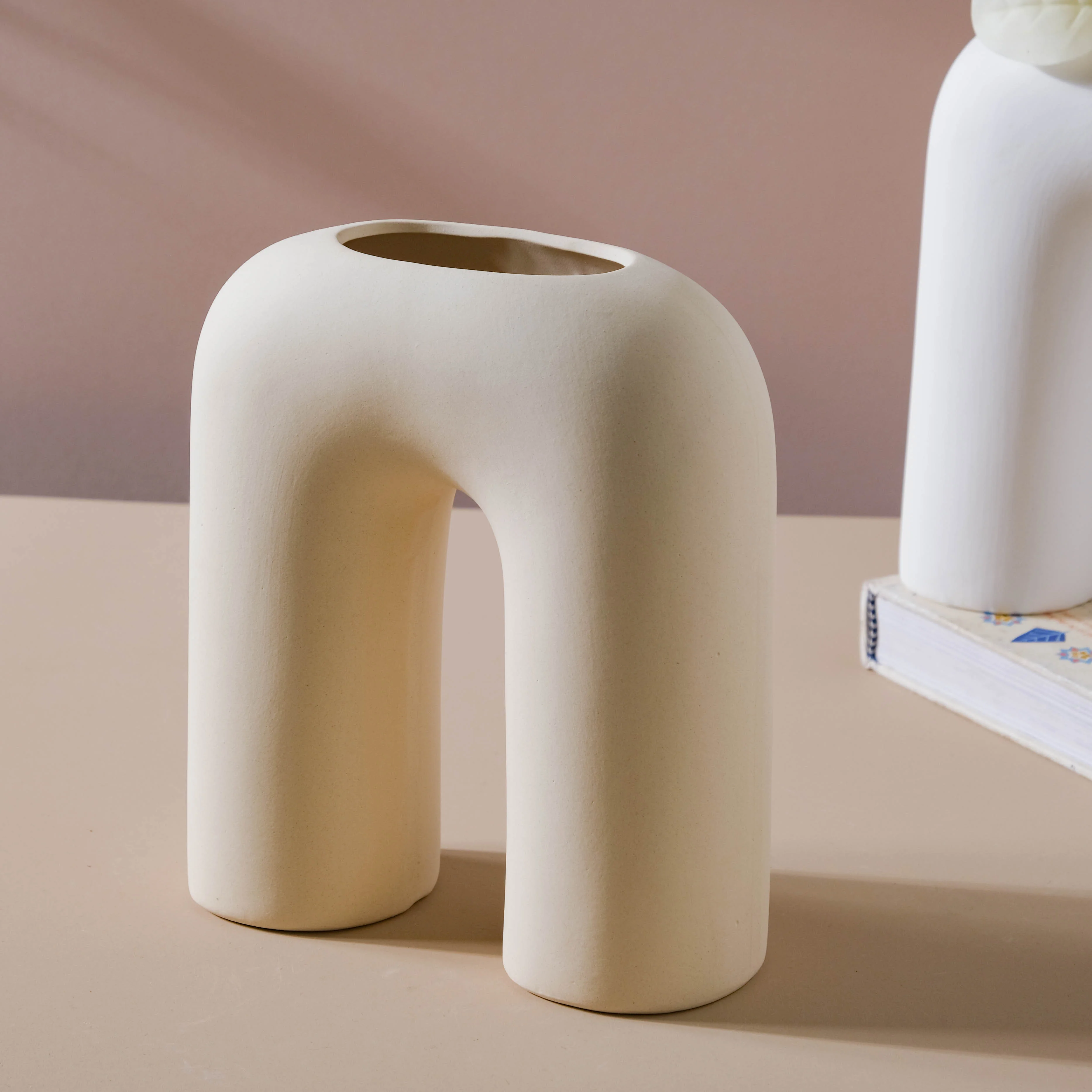 U-shaped Vase - Image 6