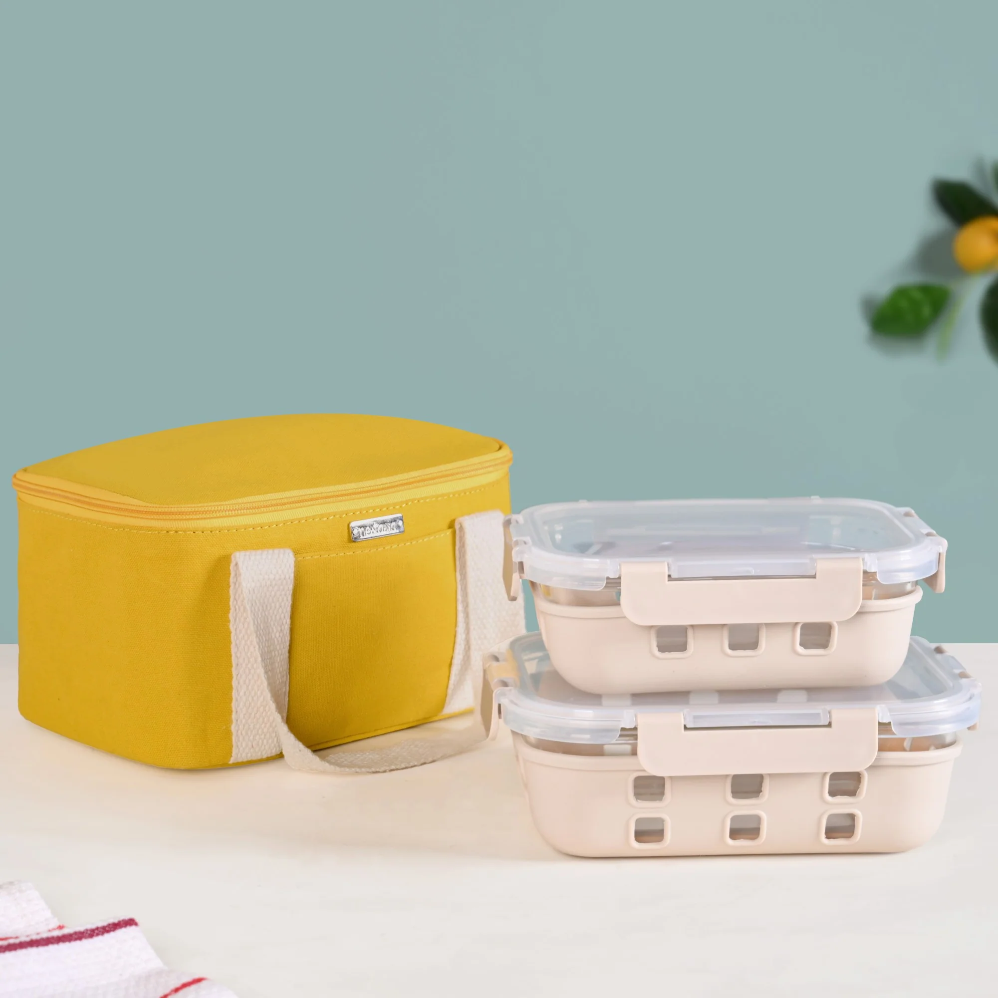 Urban Daily Insulated Yellow Lunch Bag For Work - Image 2
