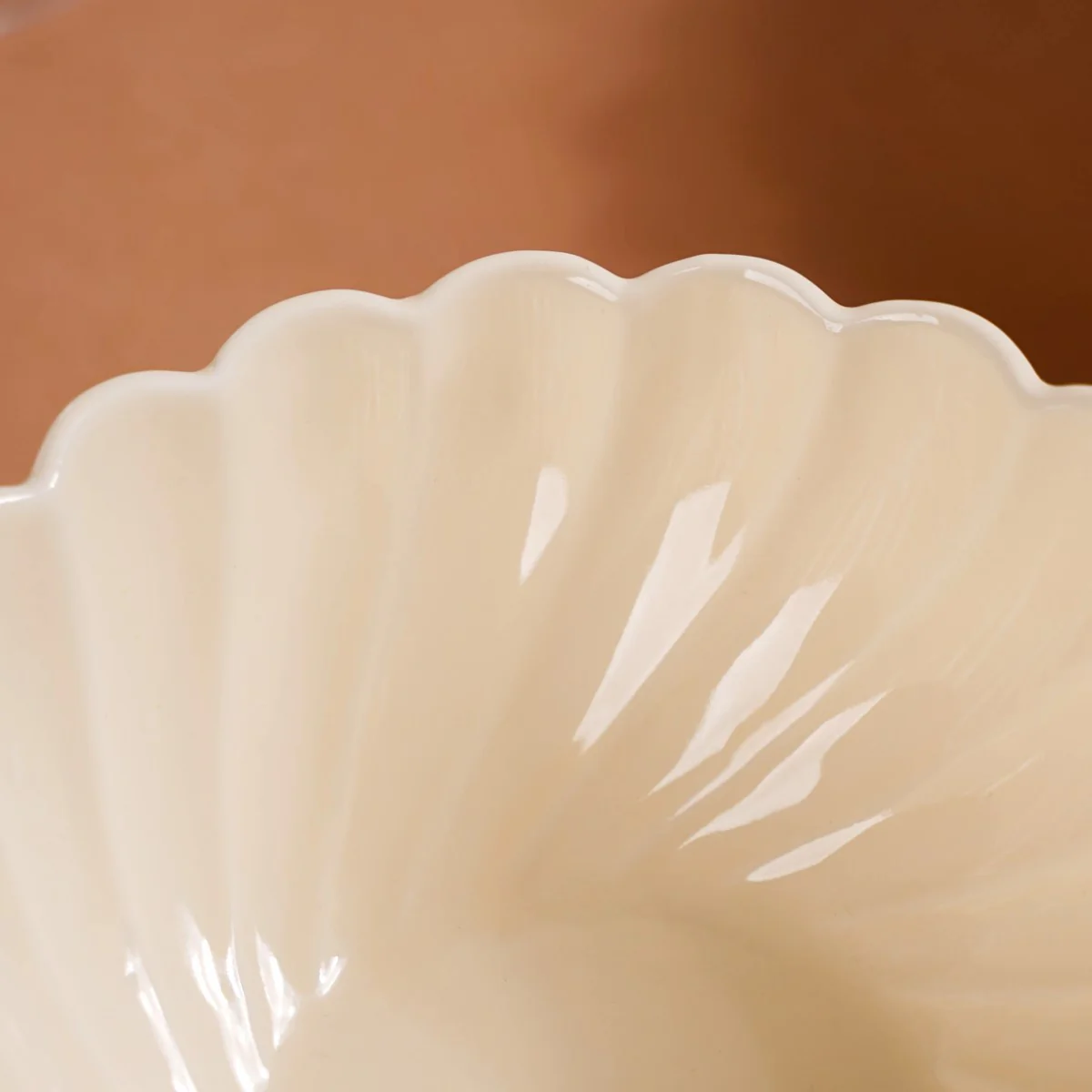 Vanilla White Scallop Luxury Serving Bowls Set Of 2 850ml - Image 9