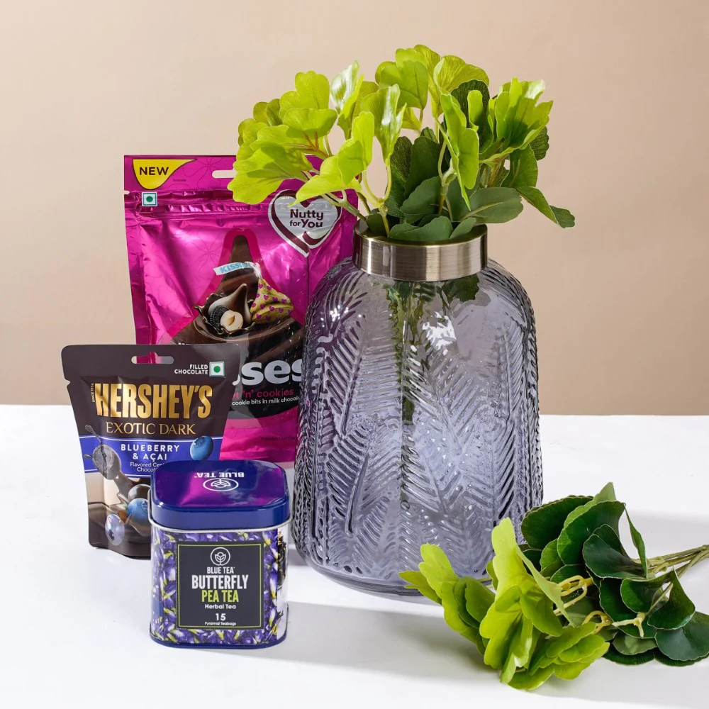 Vase And Decorative Leaves Festive Hamper Set Of 5 - Image 4