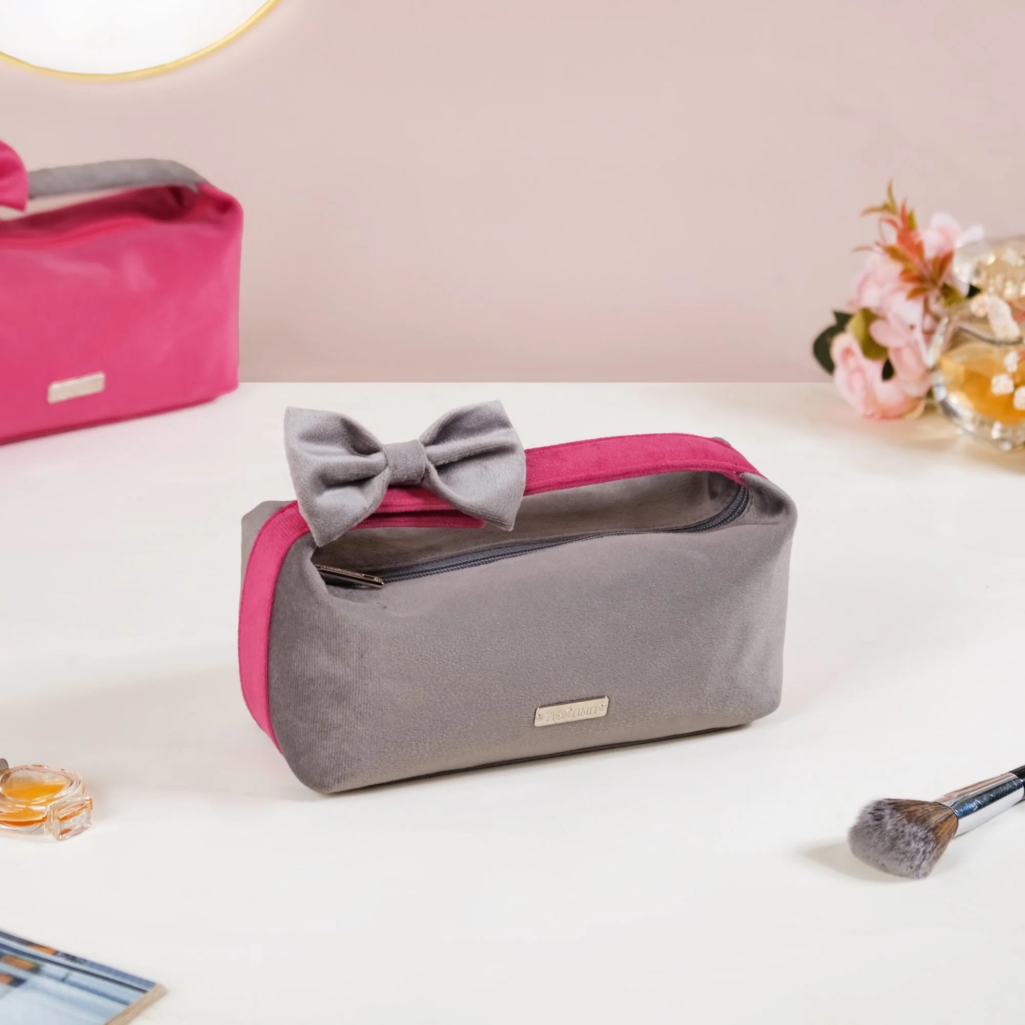 Velvet Makeup Organizer With Bow Handle Set Of 2 - Image 6