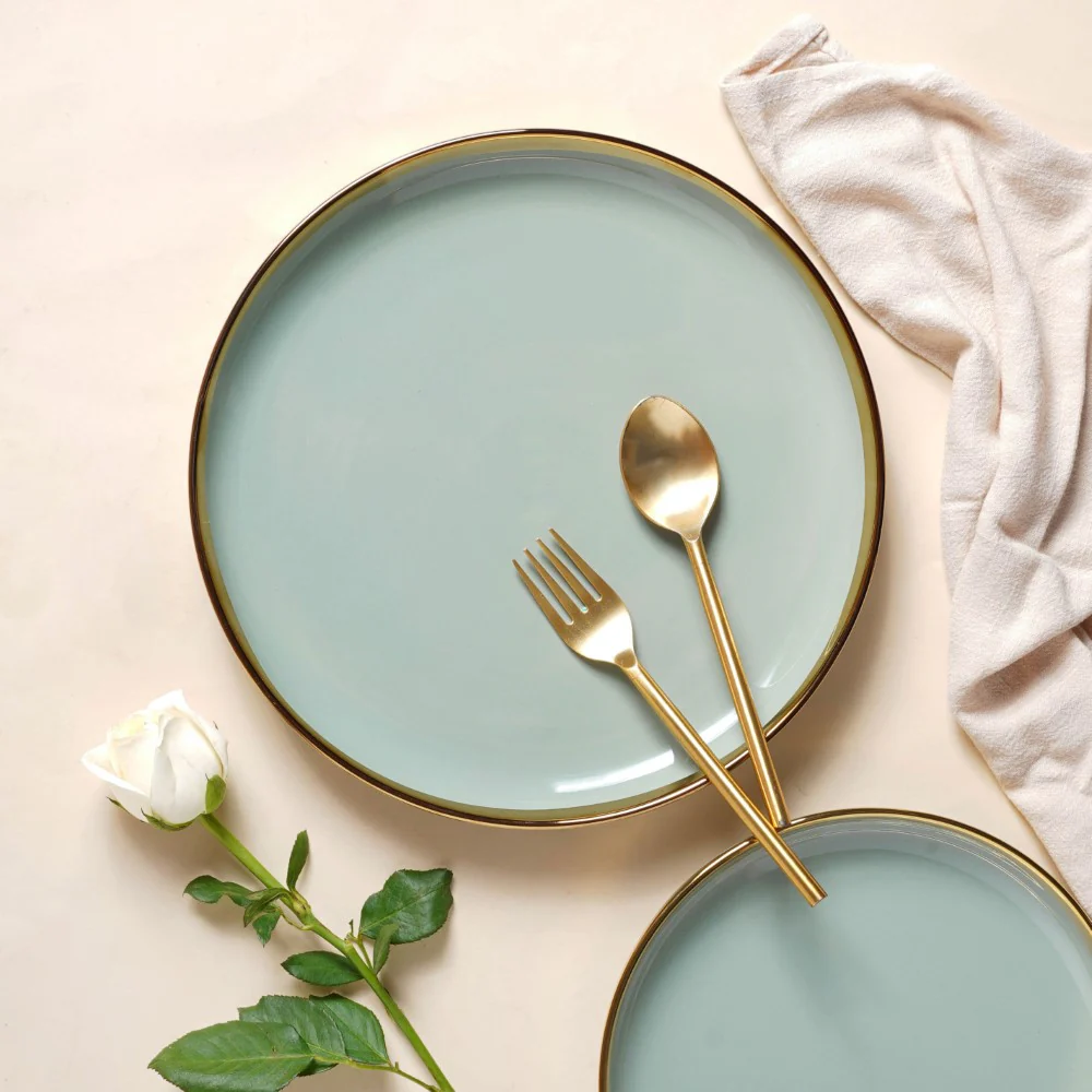 VERA Green Dinner Plate - Image 3