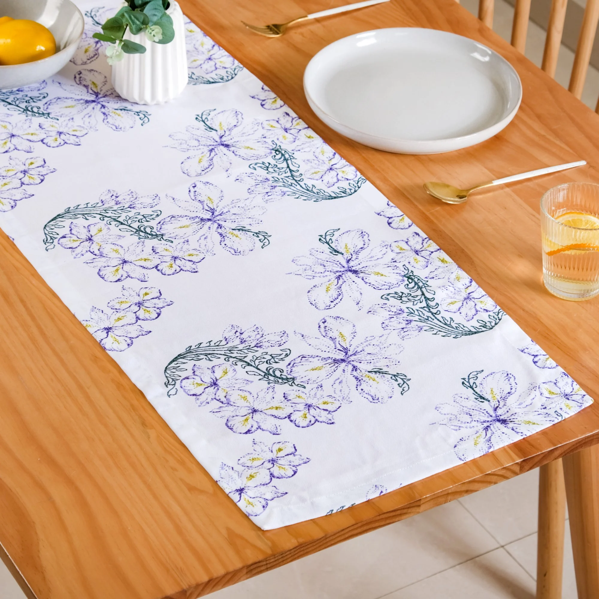 Verde Luxe Table Runner - Image 6