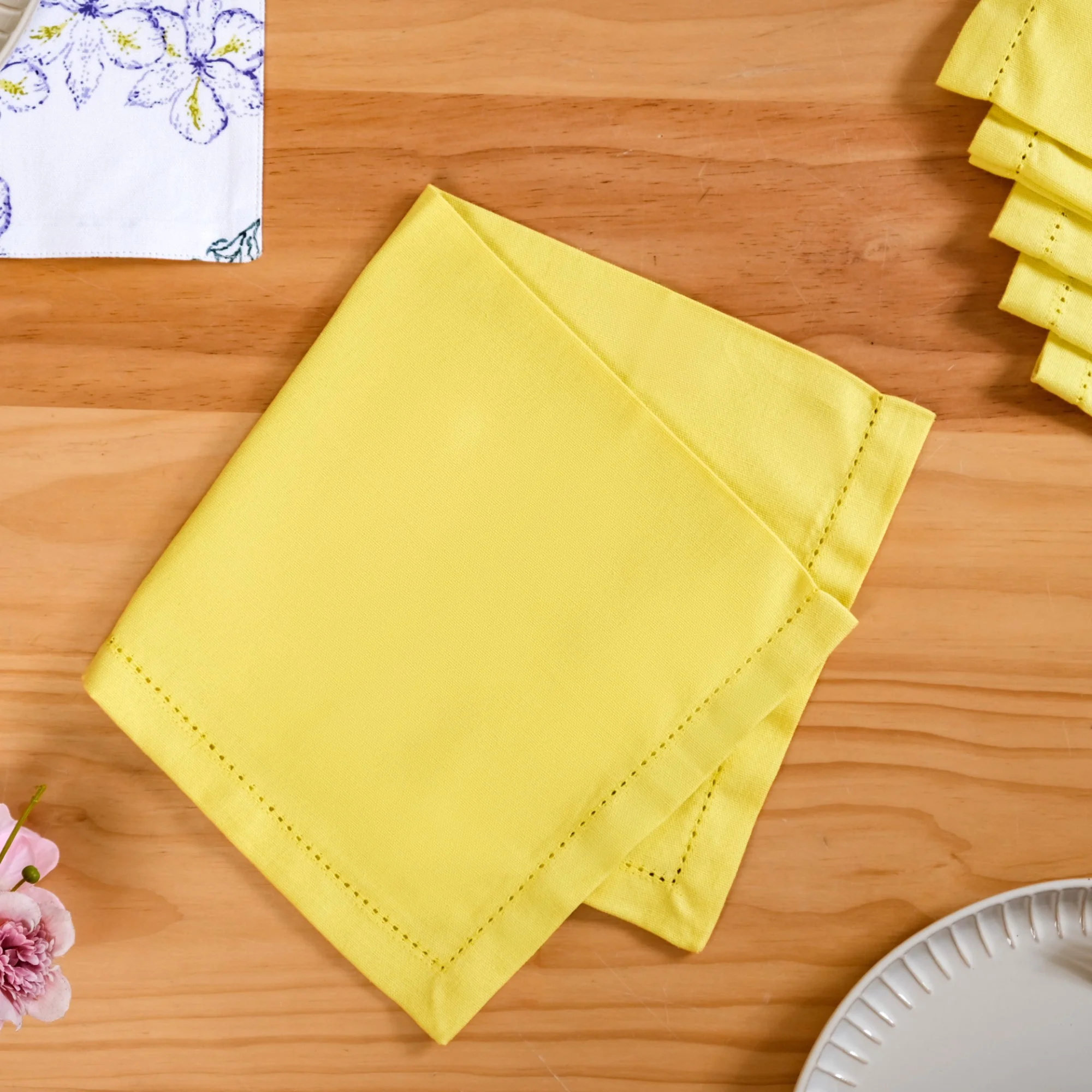 Verde Solid Yellow Table Napkins Set Of 6 - Image 8
