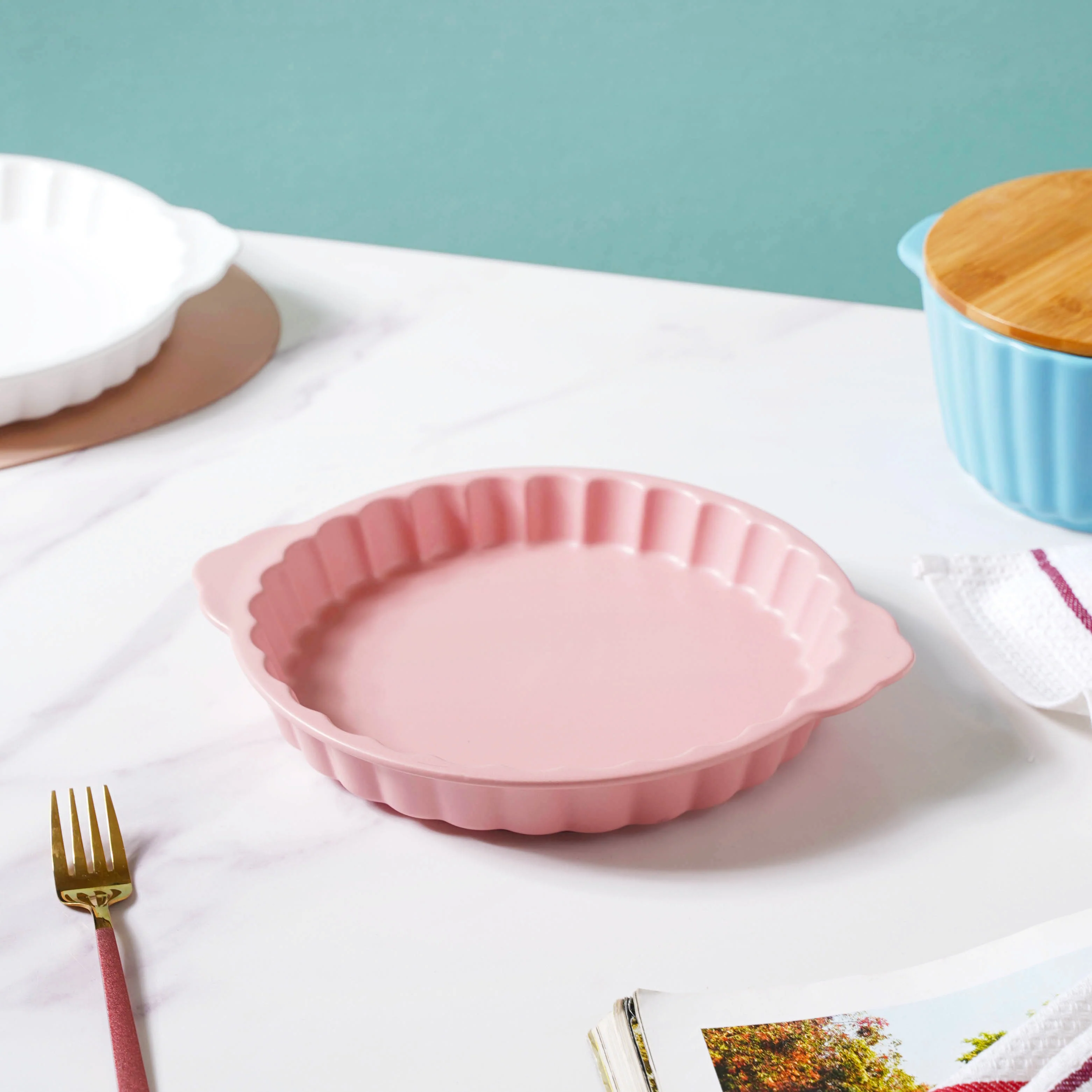 Very Berry Pink Baking Tray 10 Inch - Image 12