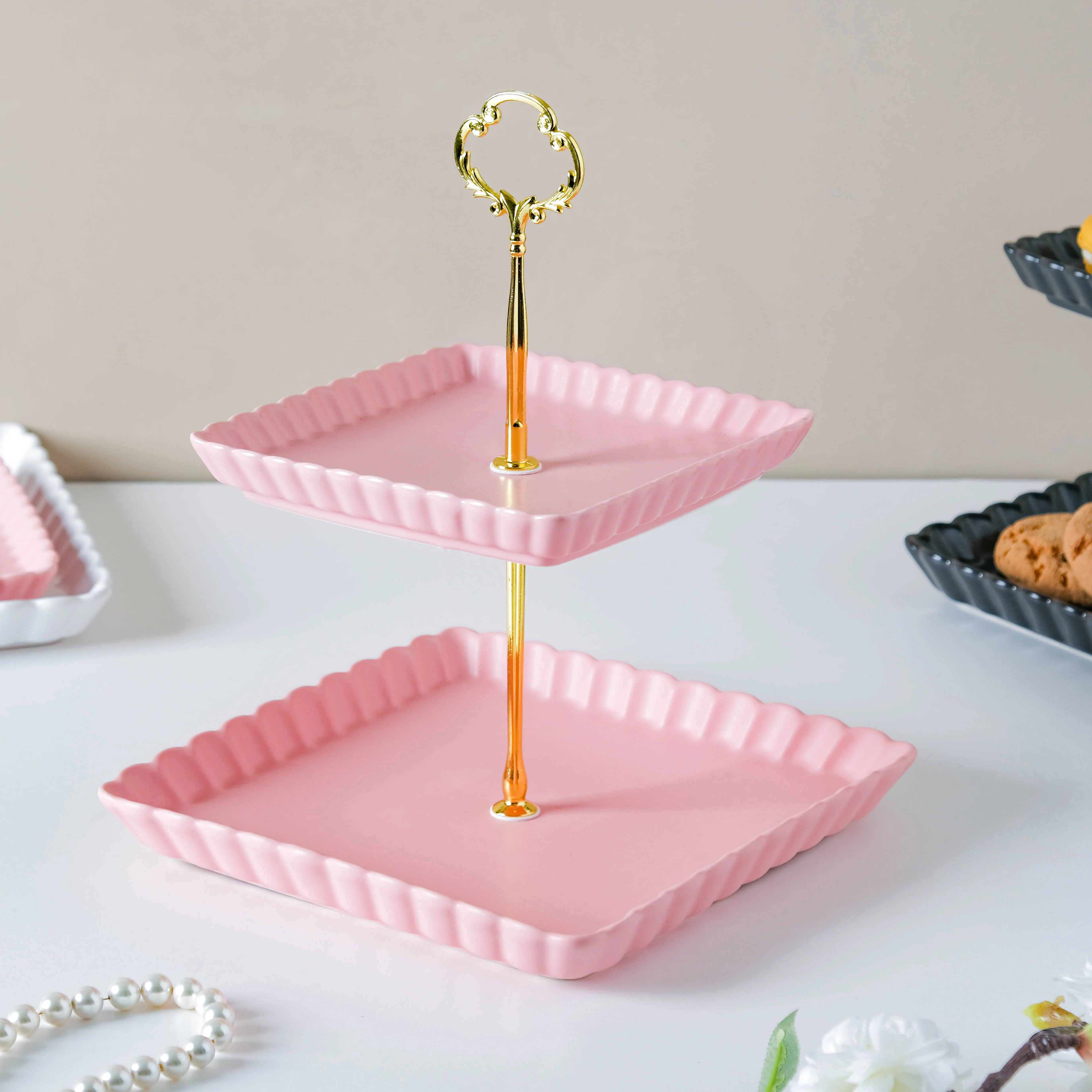 Very Berry Square 2-tier Cupcake Stand - Image 4