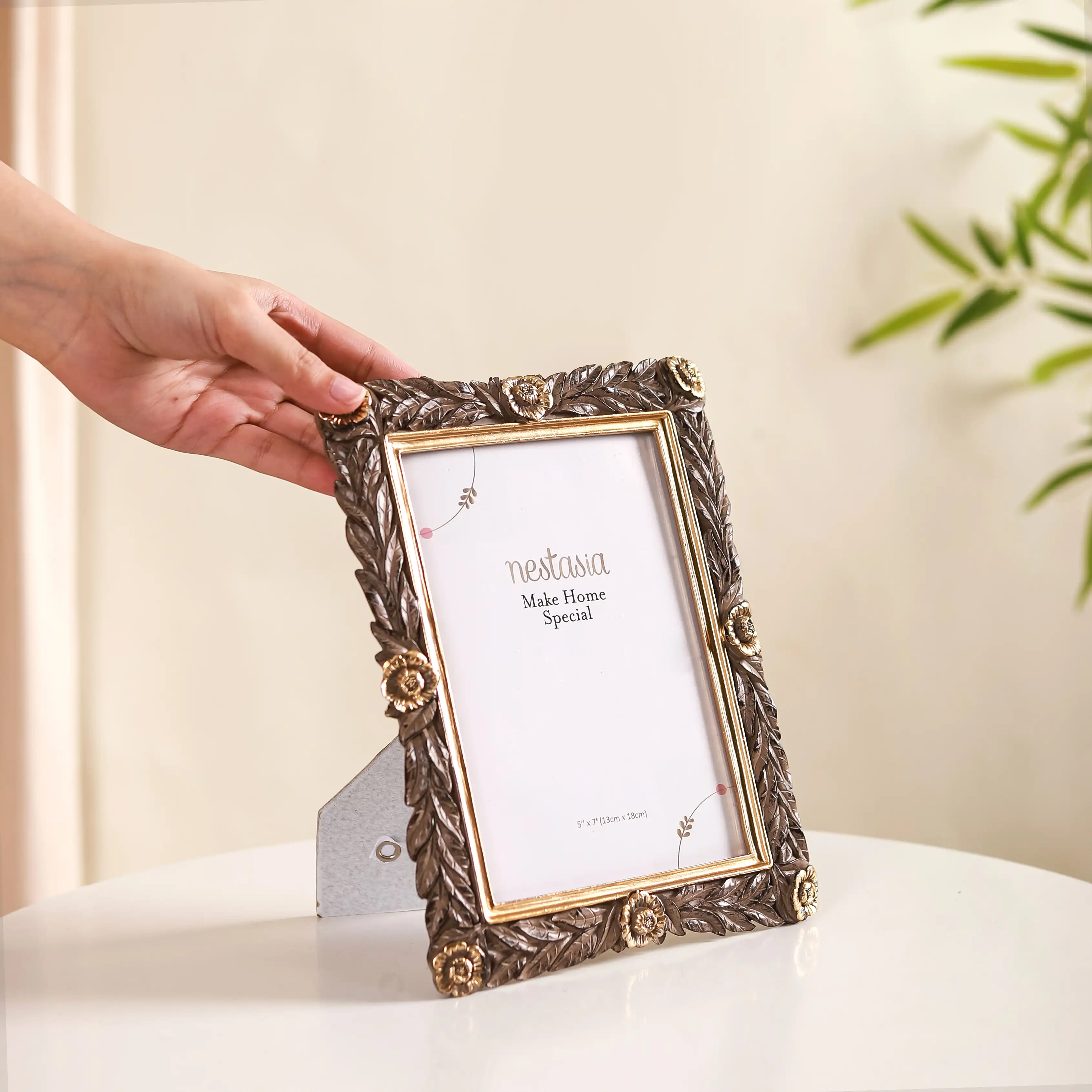 Victorian Photo Frame Large 8.5"x7" - Image 3