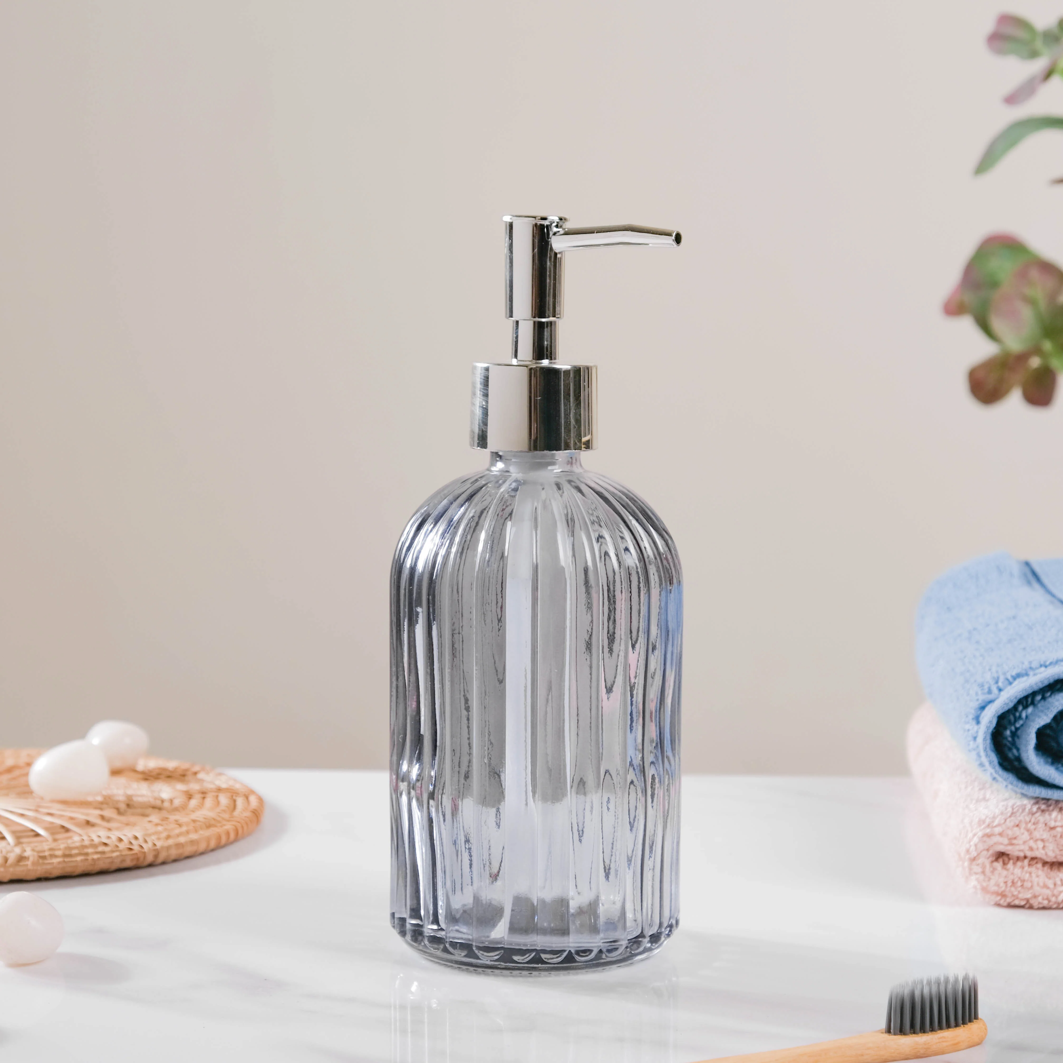 Vienna Grey Glass Dispenser With Nozzle - Image 7