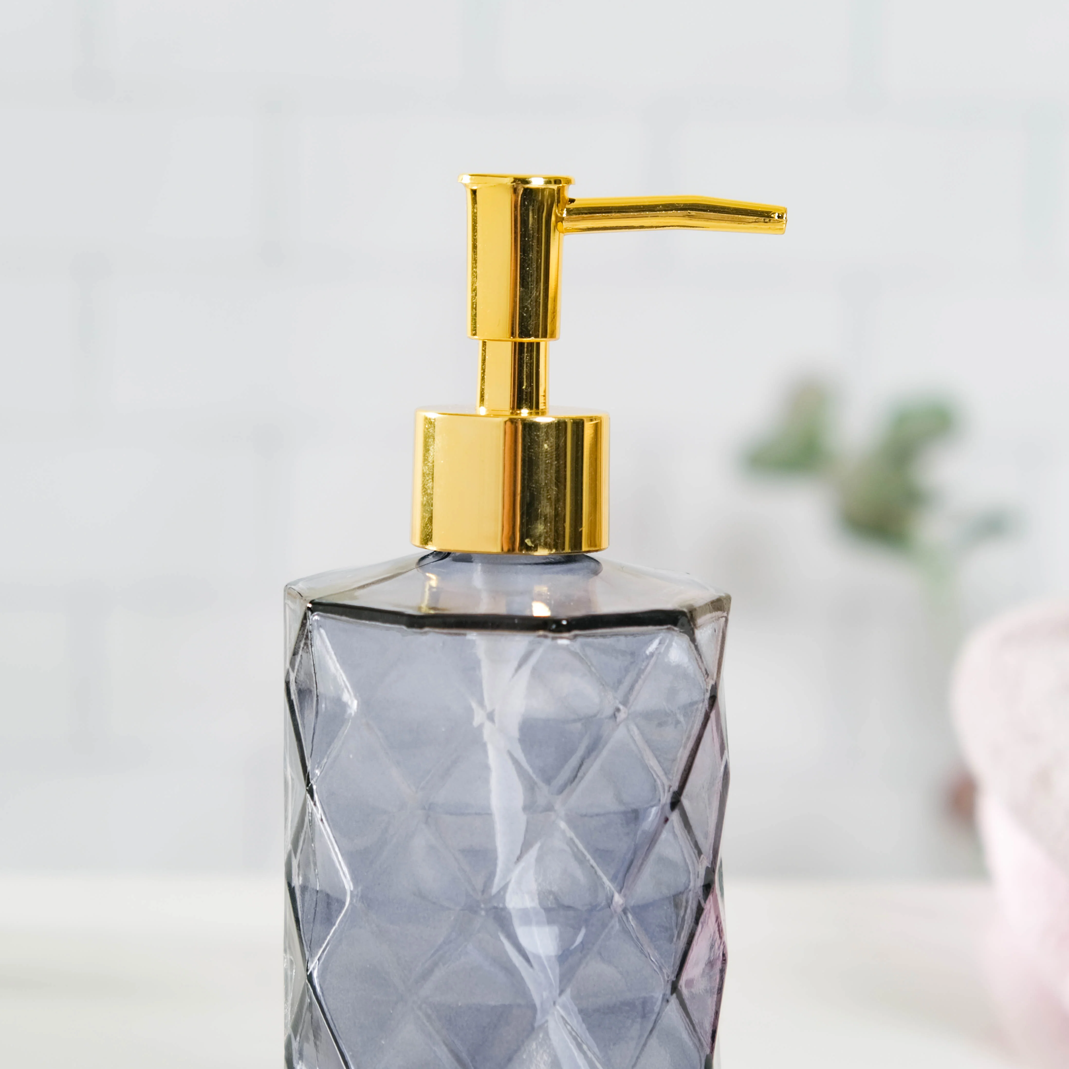 Vienna Grey Textured Glass Dispenser With Nozzle - Image 6