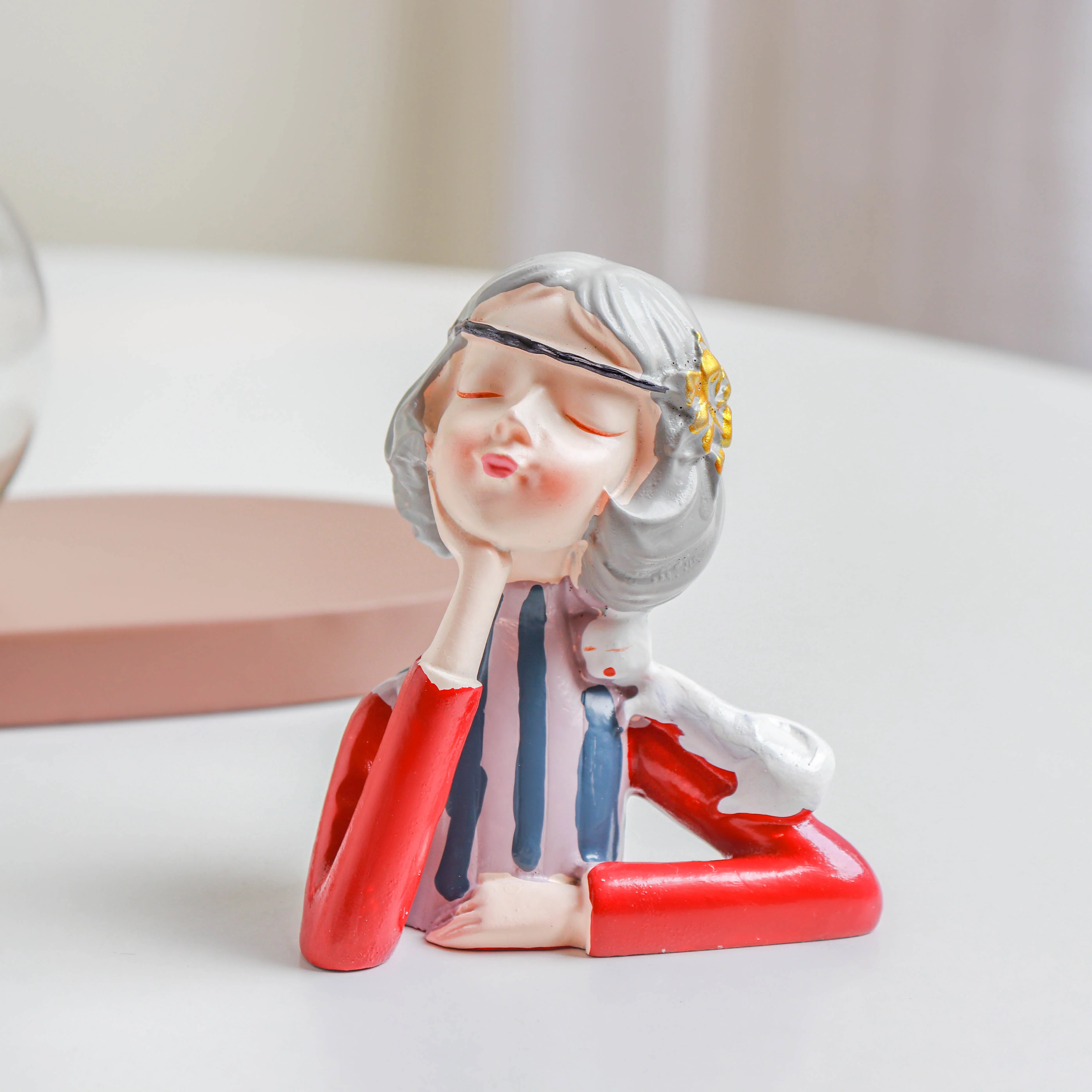 Vintage Figurine Vase - Image 8