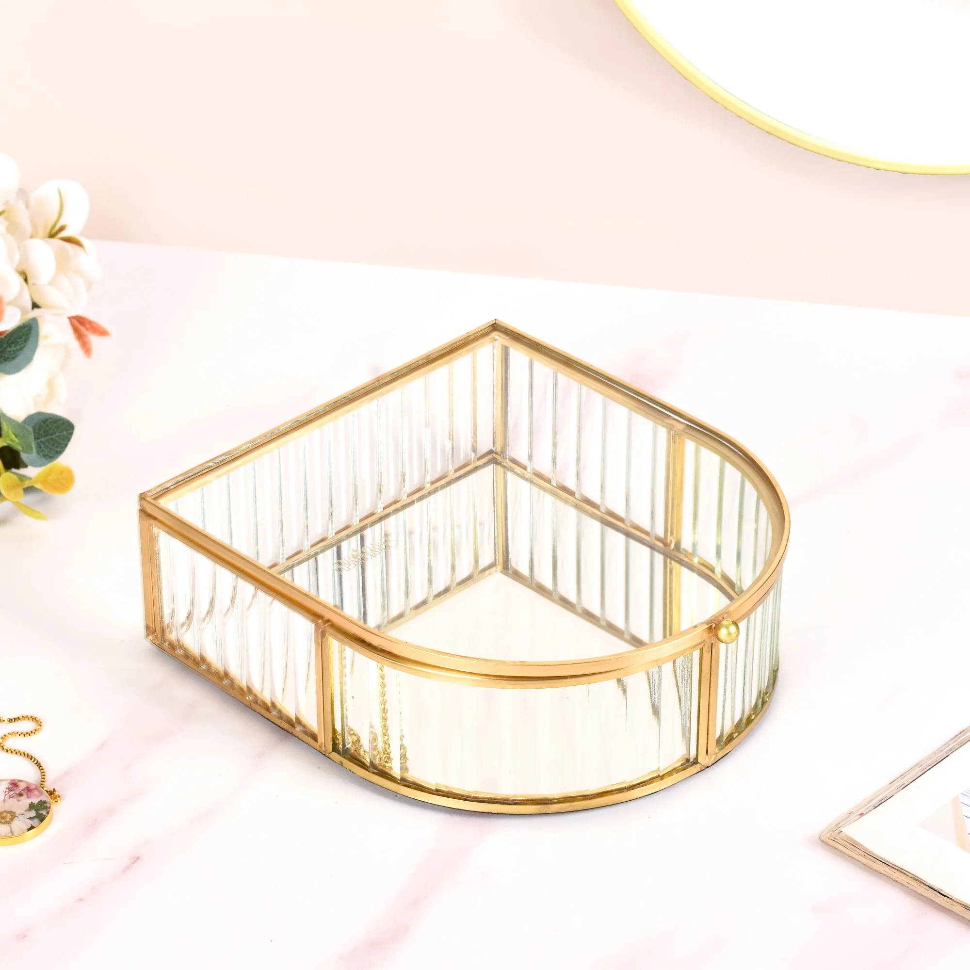 Vintage Gold Glass Jewellery Box - Image 6