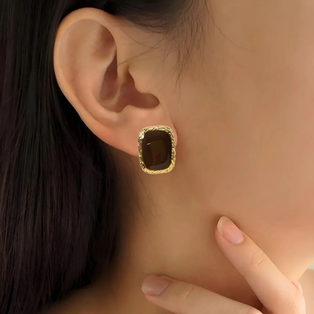 Vintage Studs Brown - Image 2