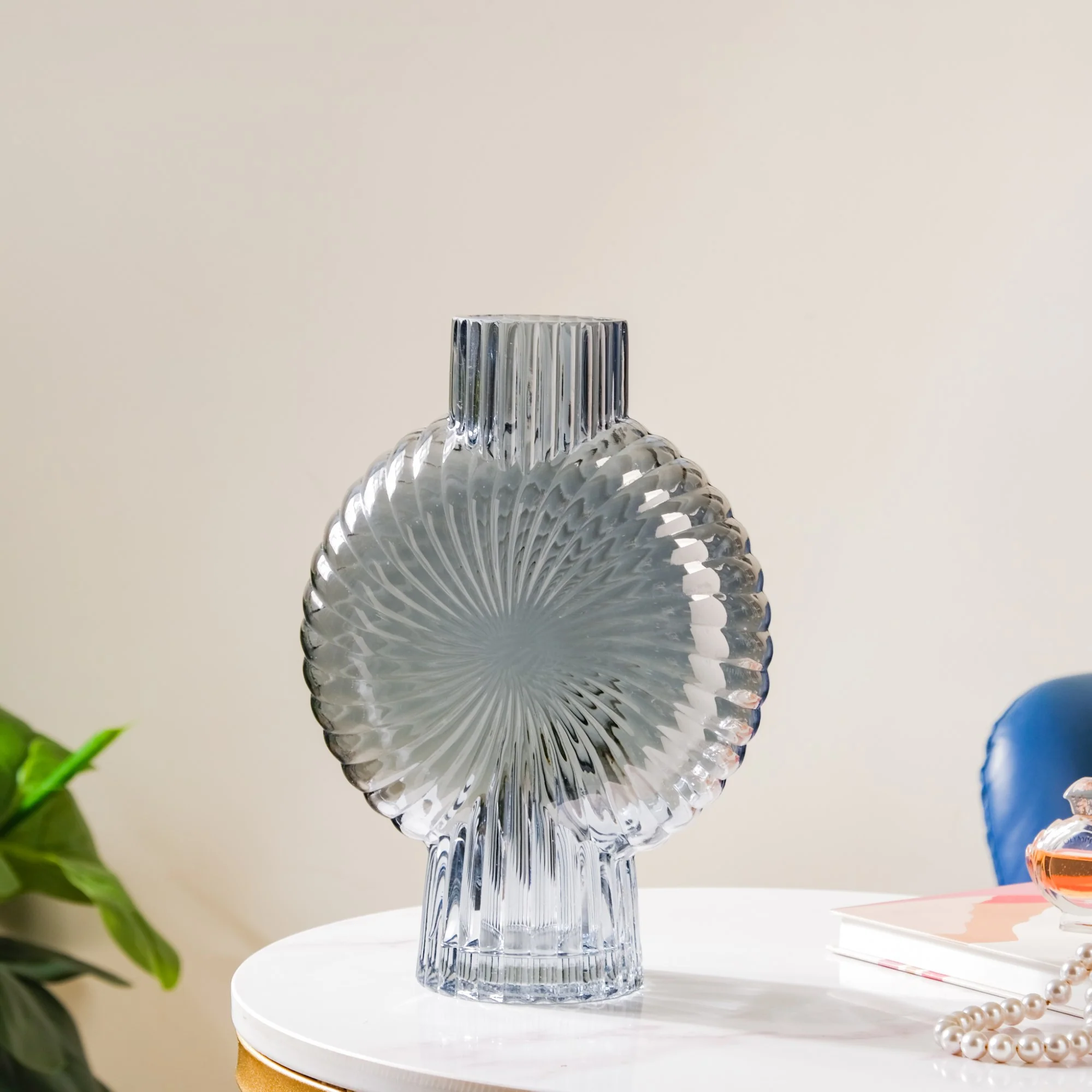 Vortex Glass Vase Grey - Image 5